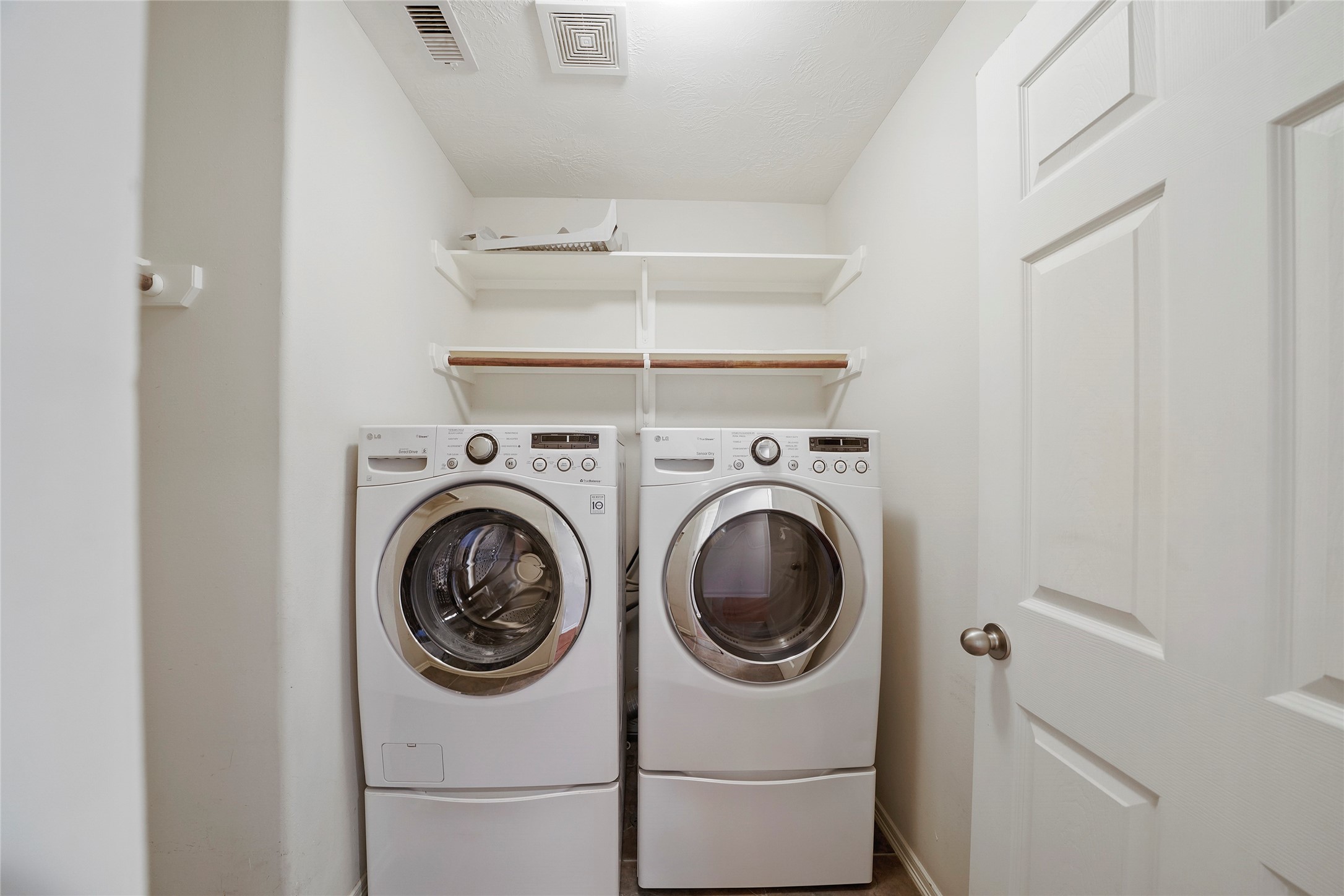 5830 Petty Street Property Photo 15