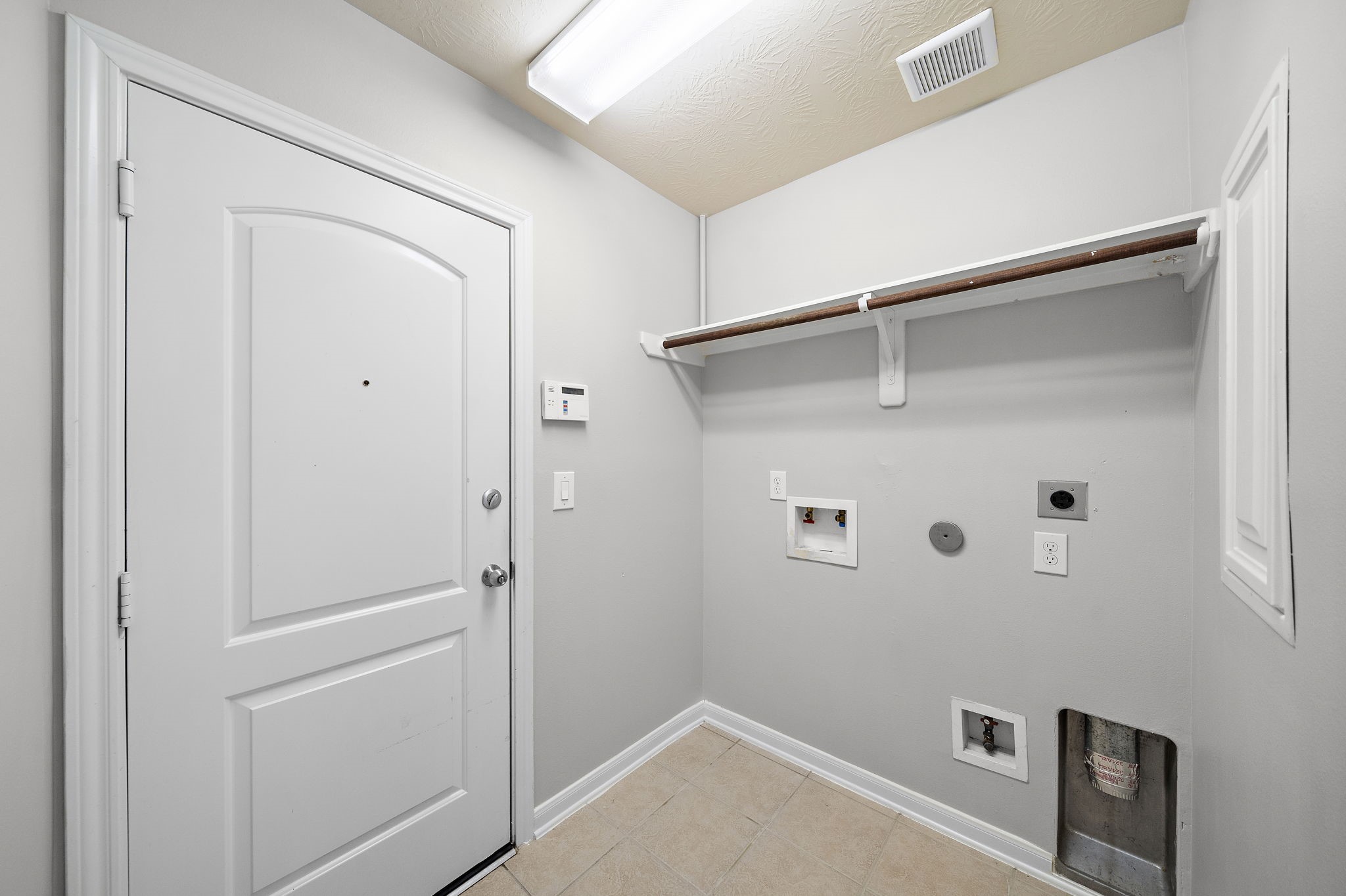 26218 Lillian Springs Property Photo 10
