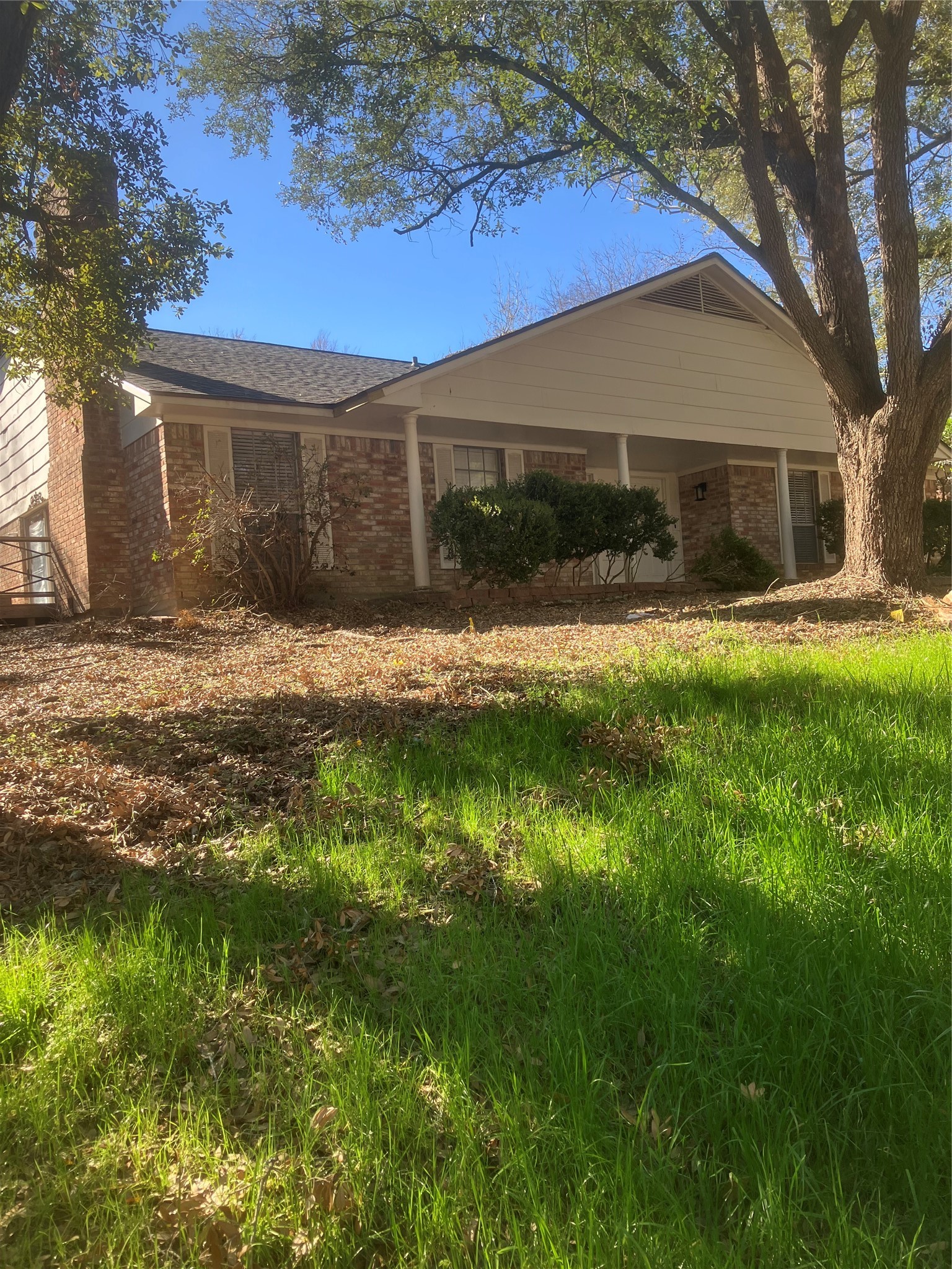 2525 B Robinson Way Property Photo 1