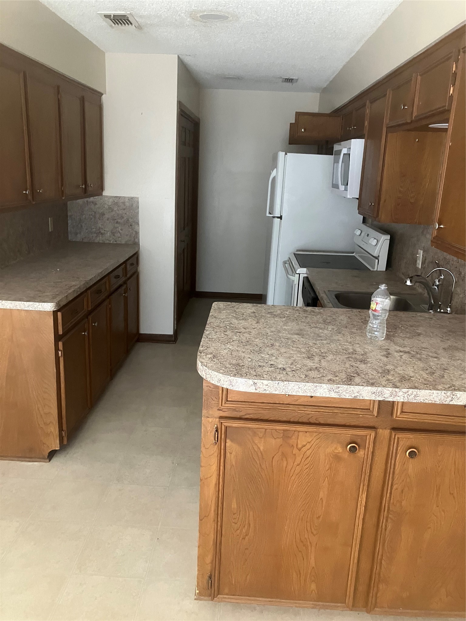 2525 B Robinson Way Property Photo 4