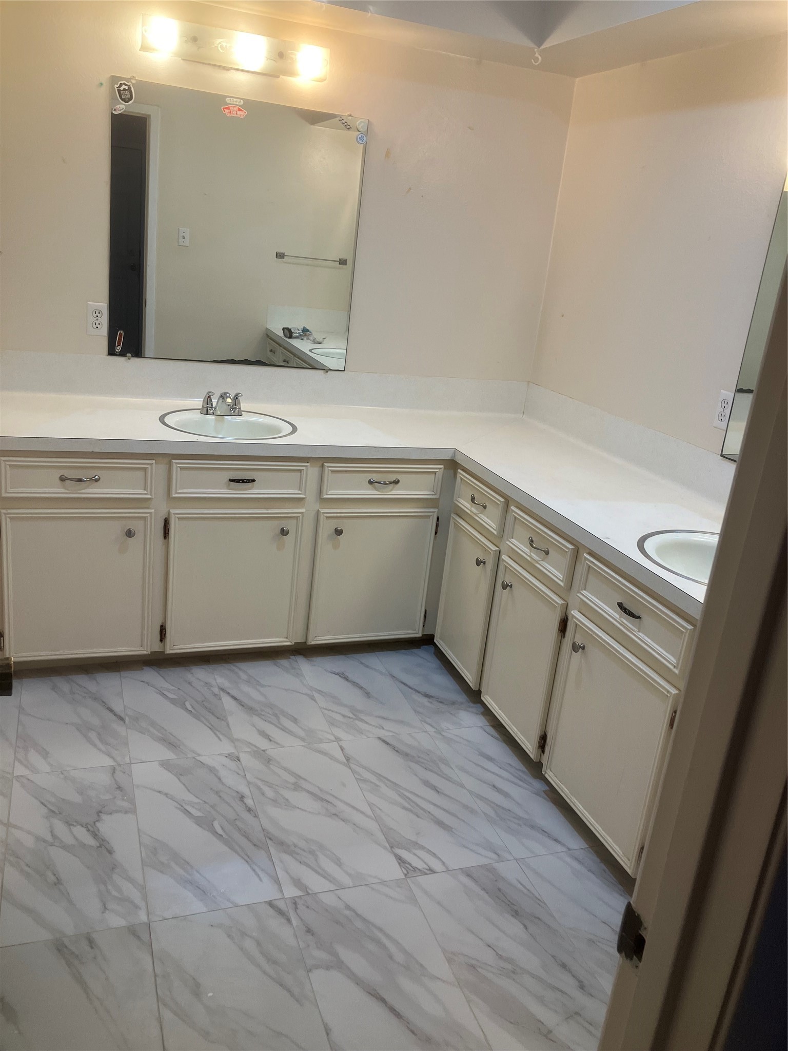 2525 B Robinson Way Property Photo 8