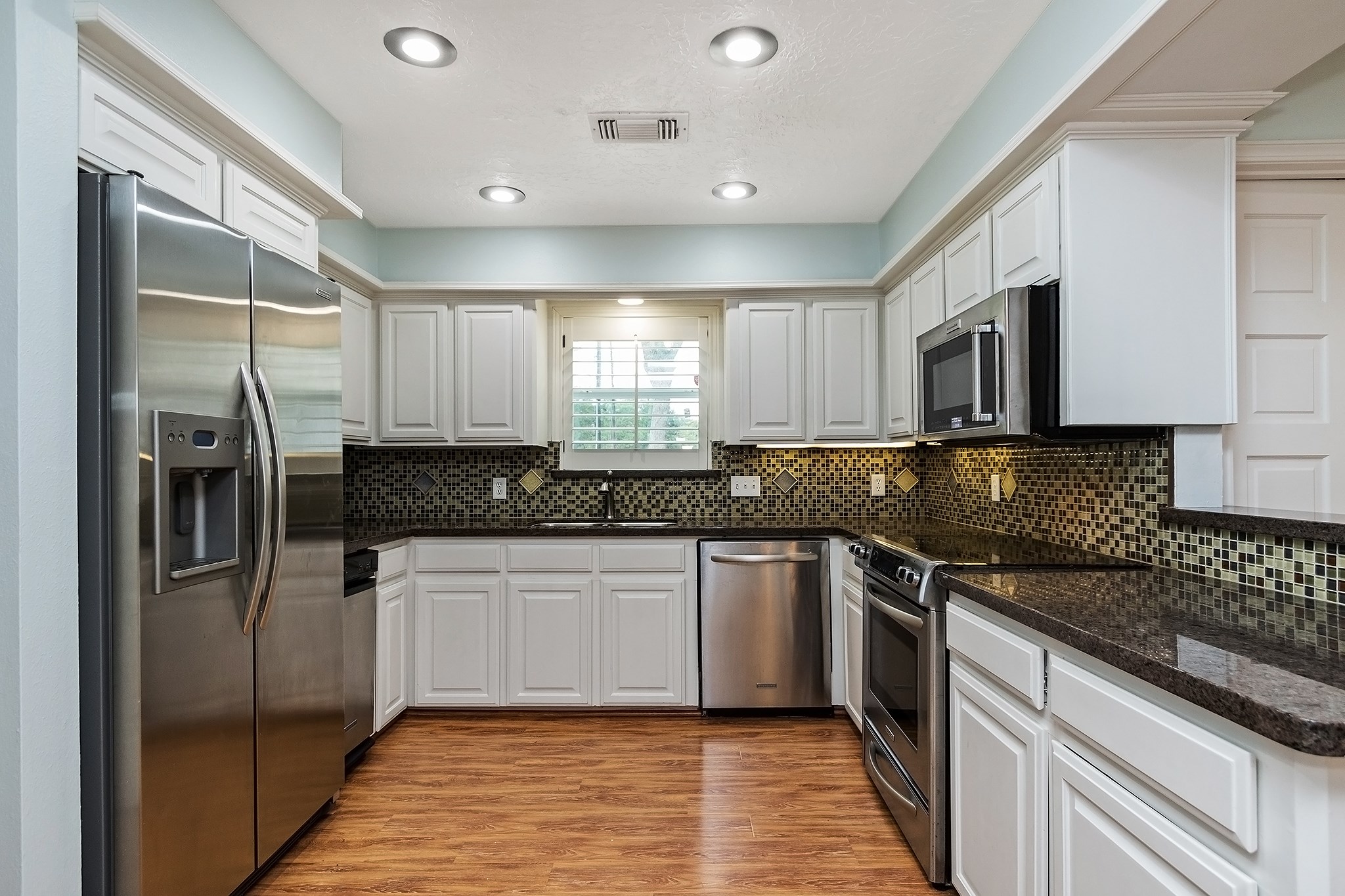 5511 Greentree Drive Drive Property Photo 13