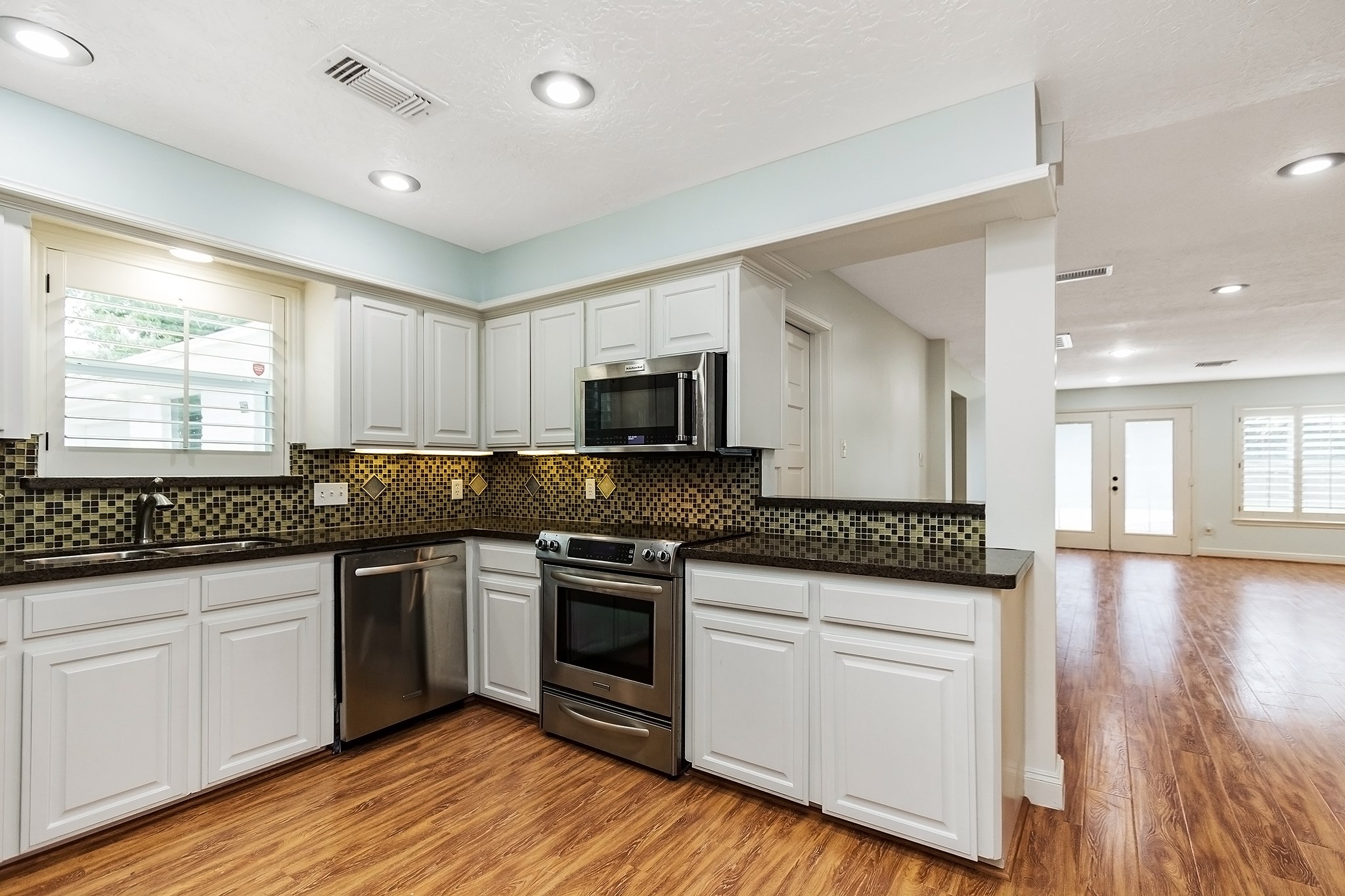 5511 Greentree Drive Drive Property Photo 14