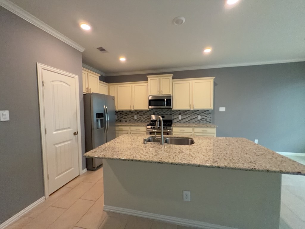18107 Golden Falls Lane Property Photo 3