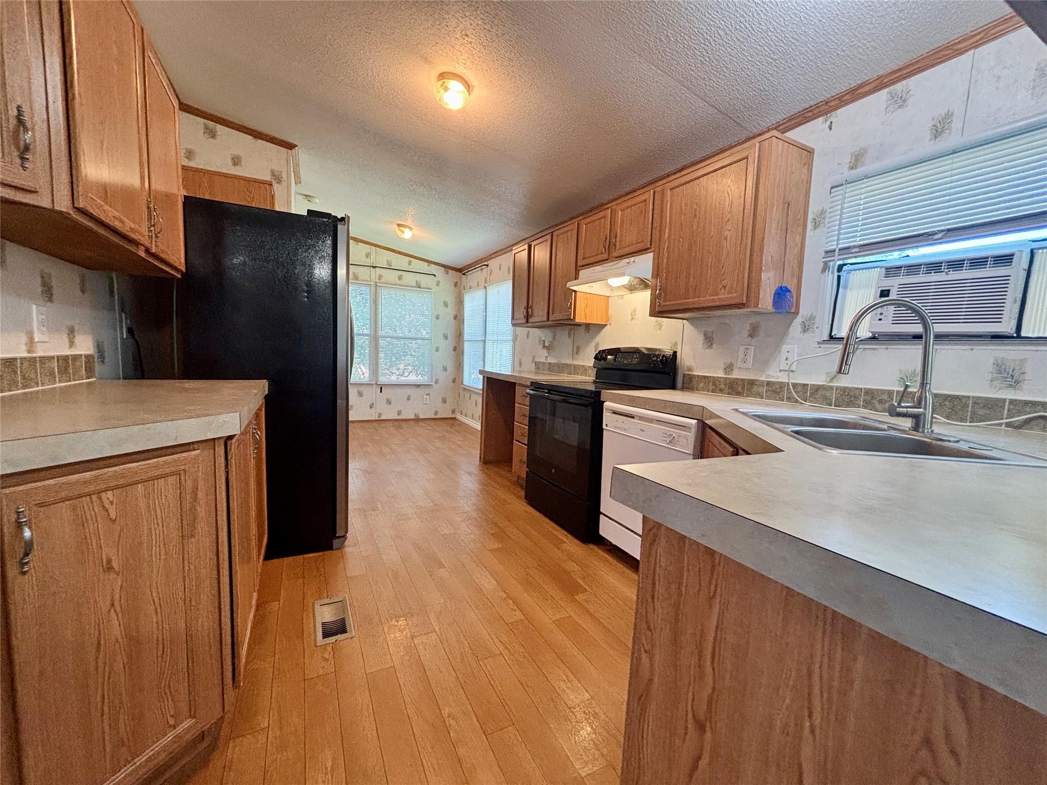 12733 Pecan Tree Court Property Photo 6