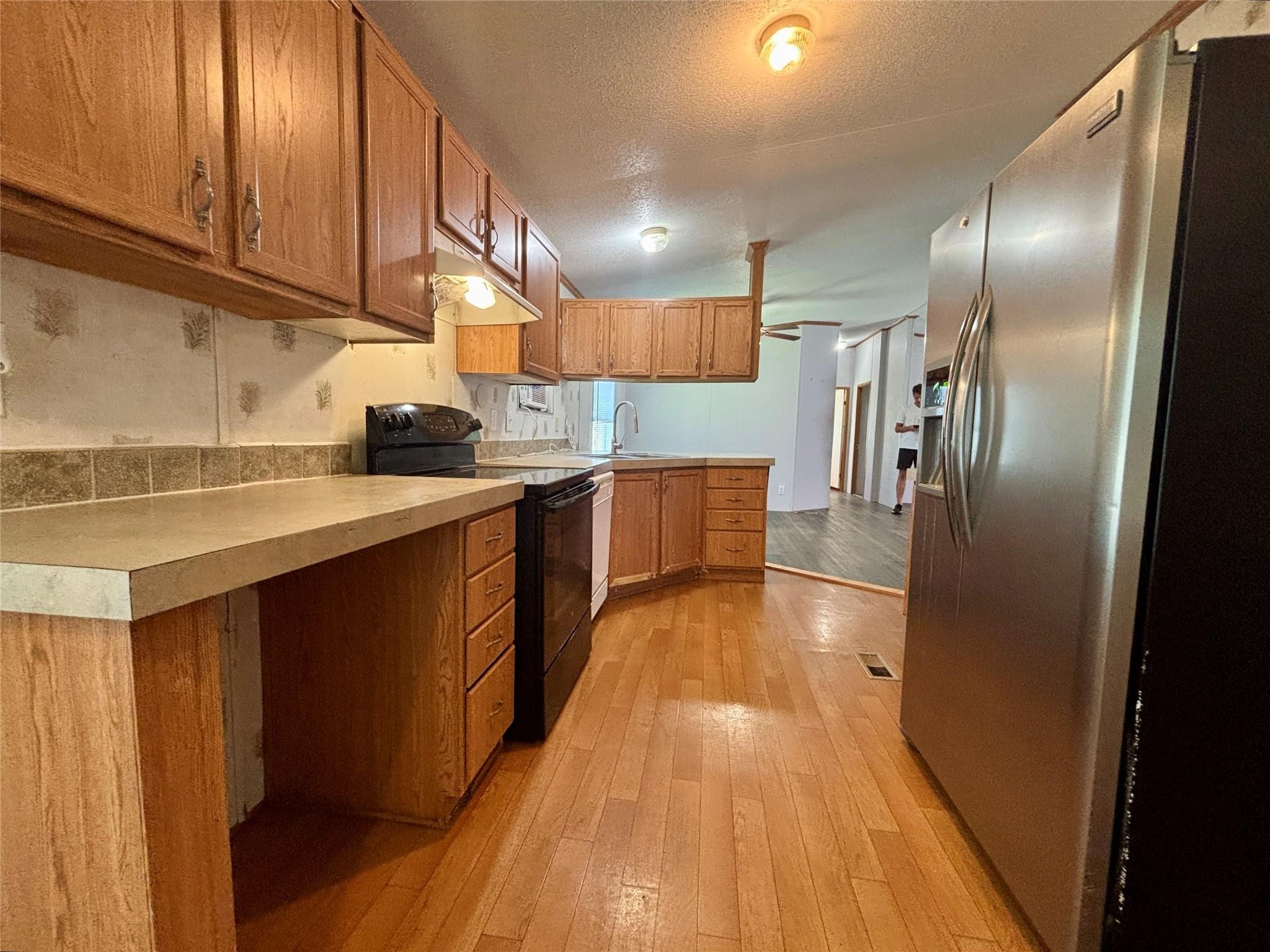 12733 Pecan Tree Court Property Photo 7