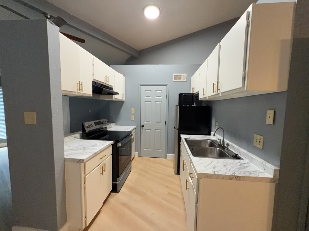12639 Marble Drive 12643 Property Photo 6