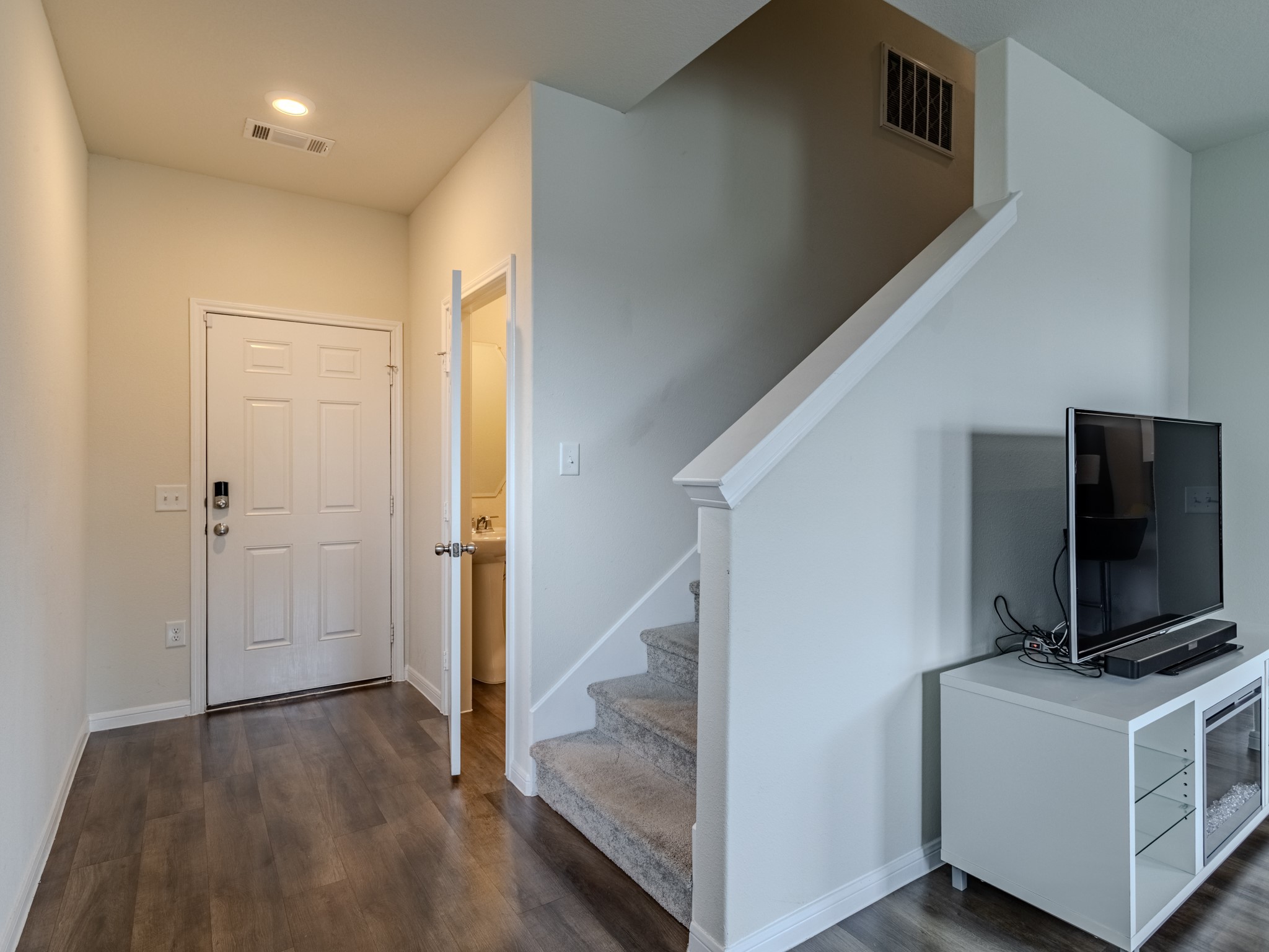 4406 Rushing Ridge Court Property Photo 7