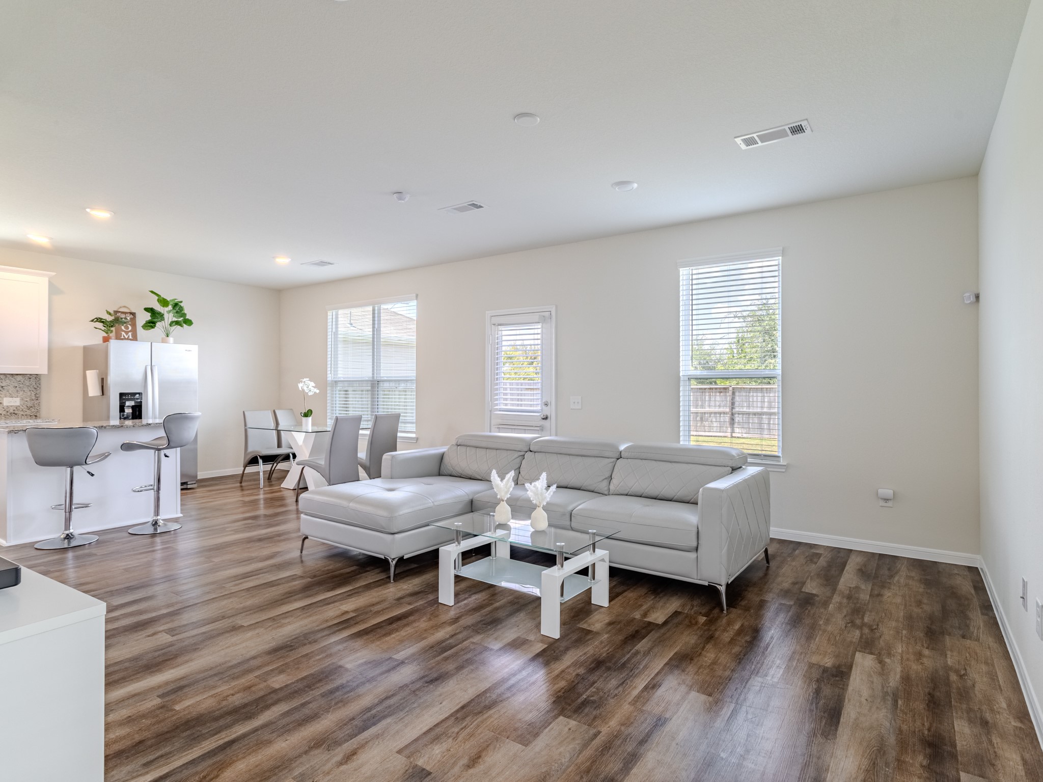 4406 Rushing Ridge Court Property Photo 8