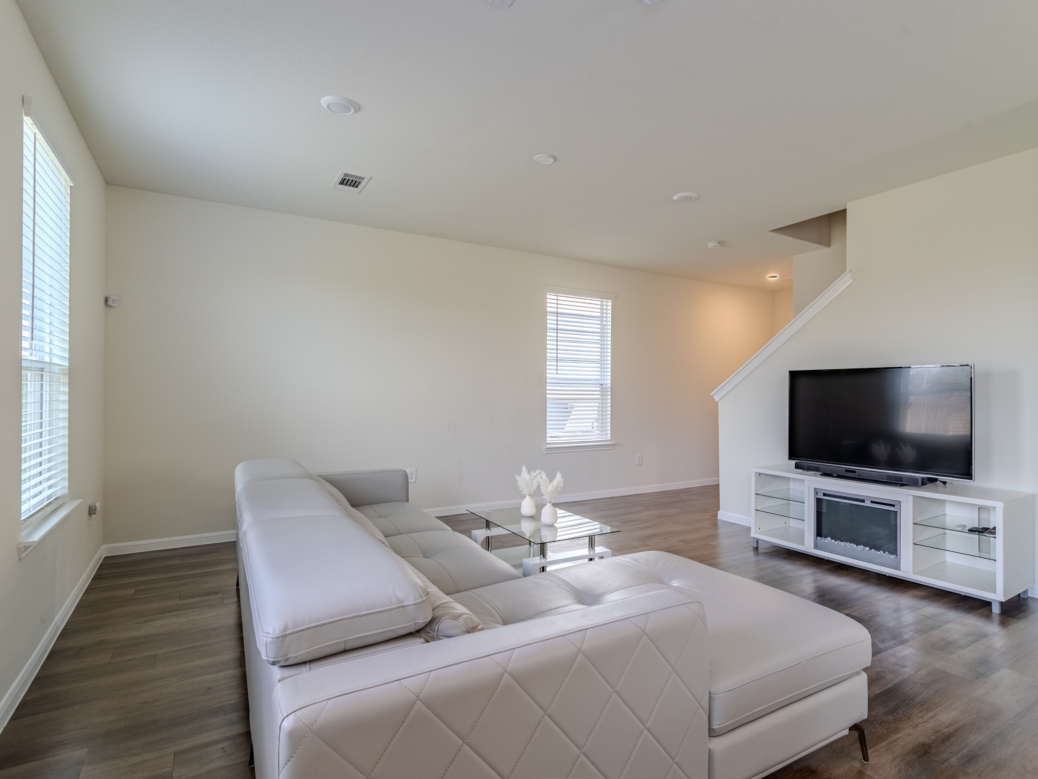 4406 Rushing Ridge Court Property Photo 10