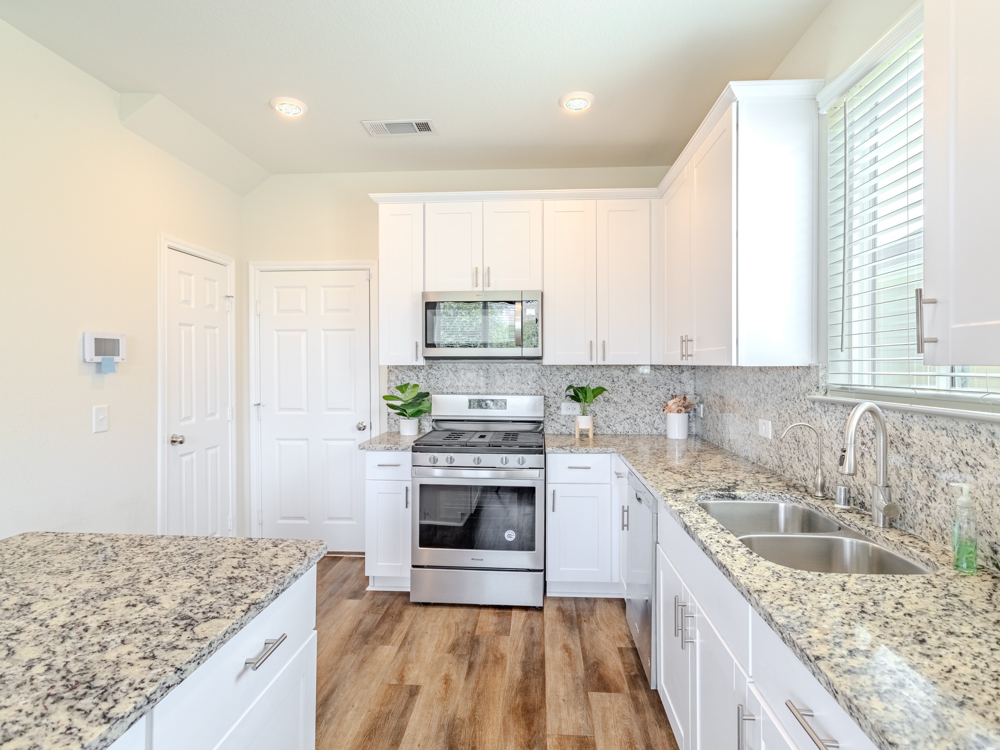 4406 Rushing Ridge Court Property Photo 14