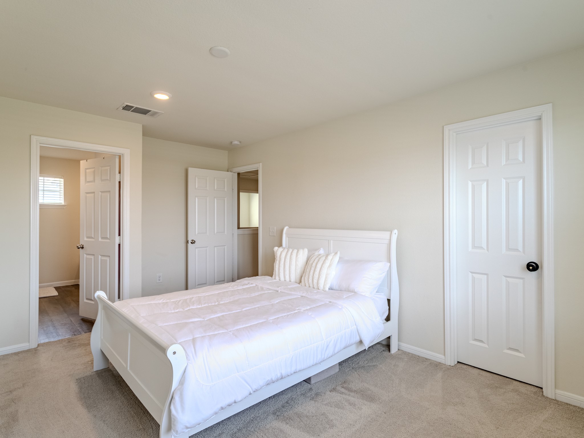 4406 Rushing Ridge Court Property Photo 18