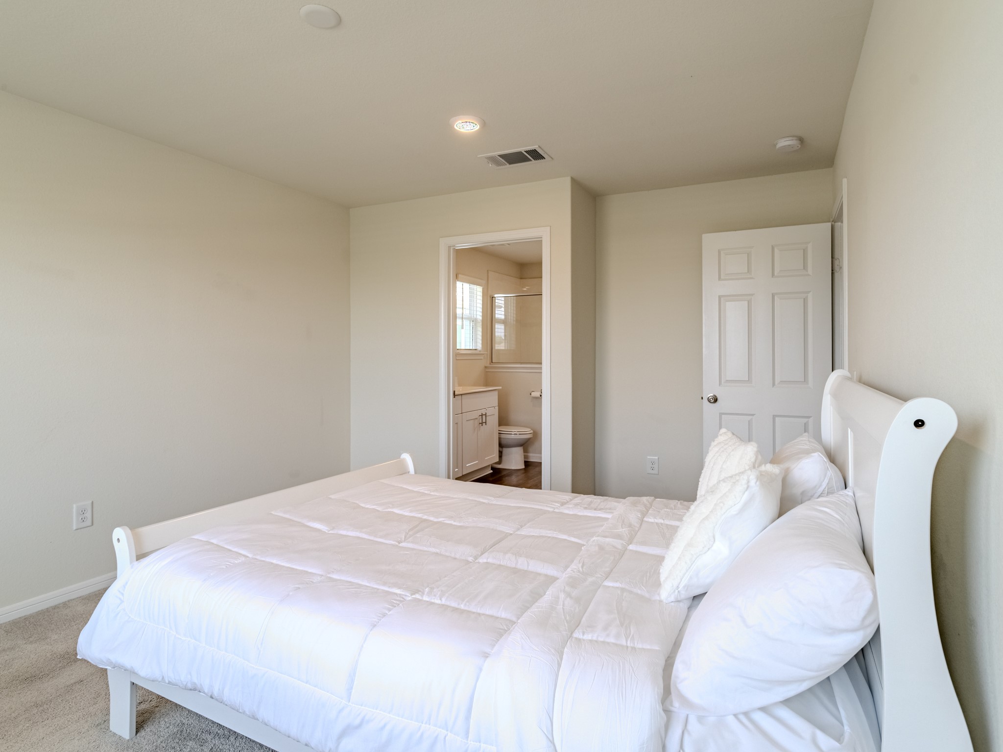 4406 Rushing Ridge Court Property Photo 19