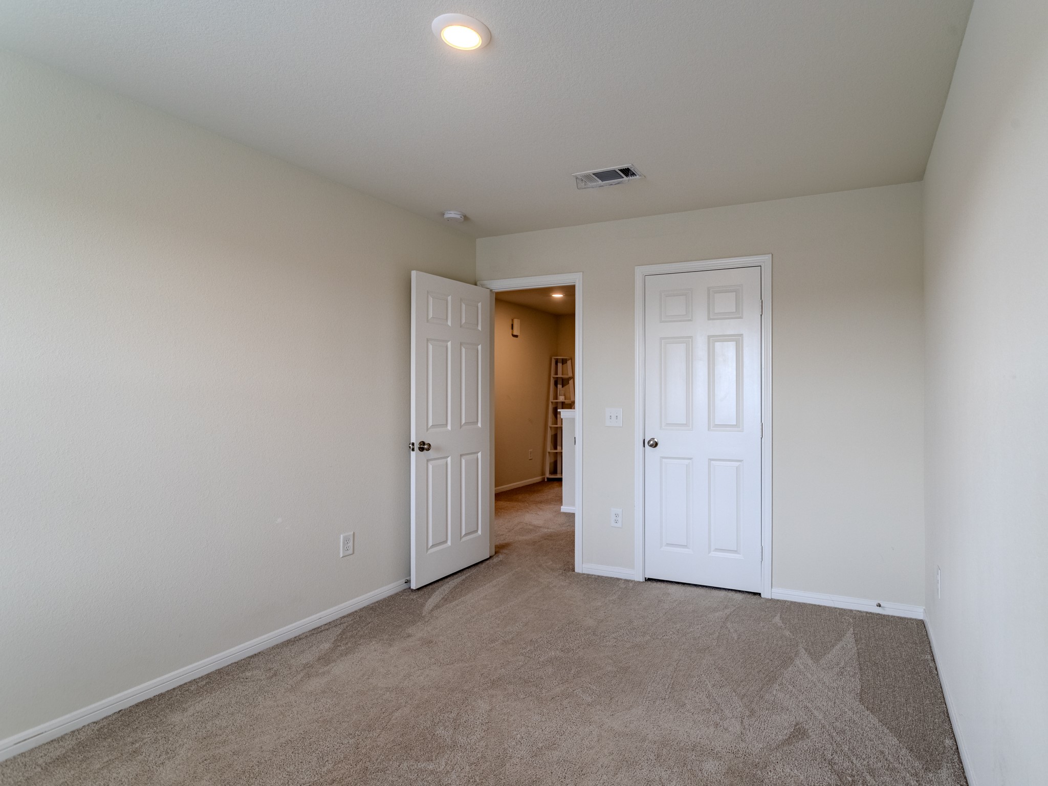 4406 Rushing Ridge Court Property Photo 33