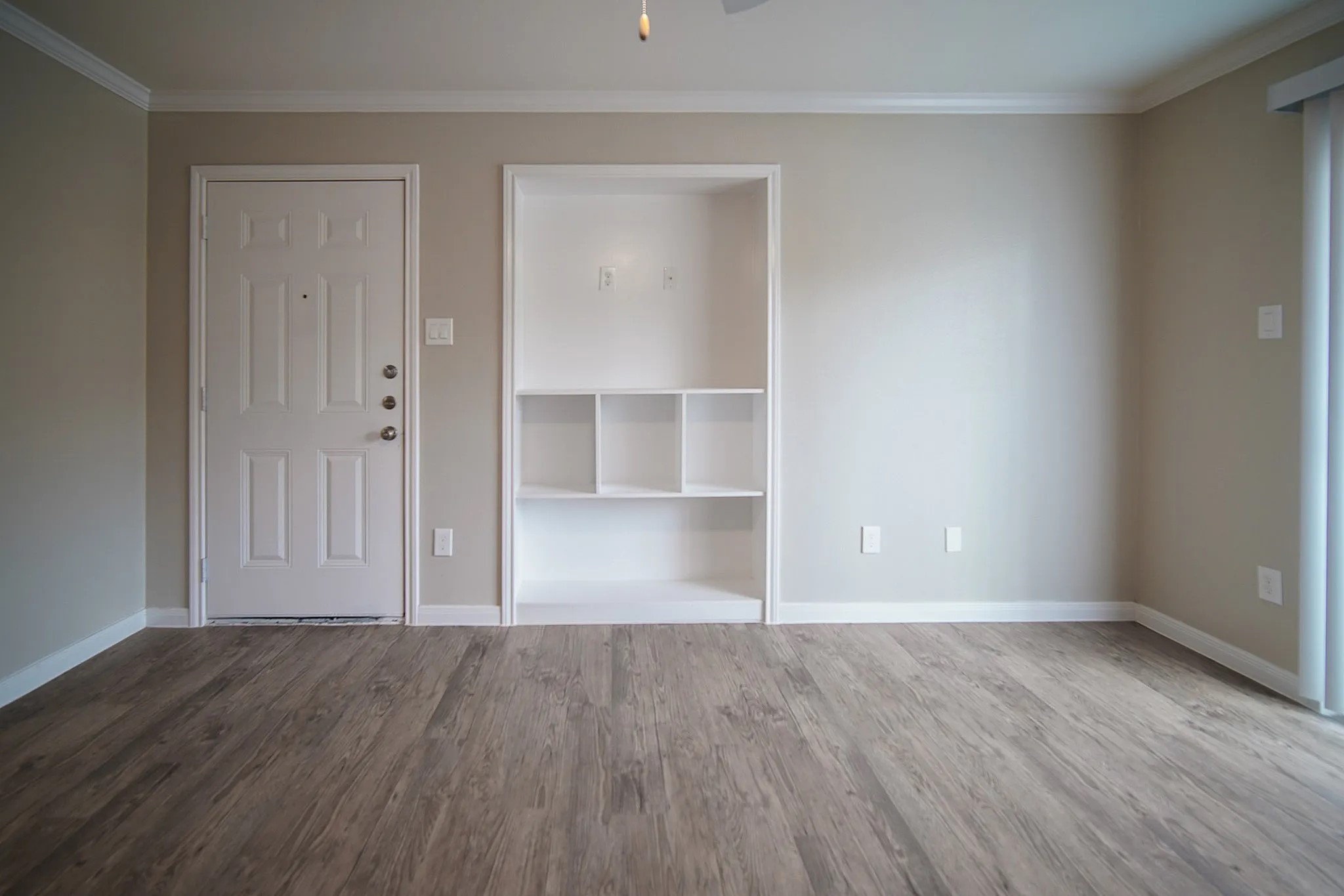 8455 Will Clayton Parkway 716 Property Photo 6