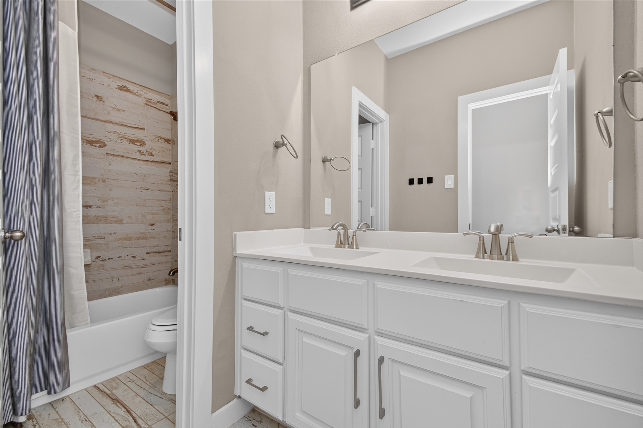 30414 Garden Ridge Court Property Photo 25