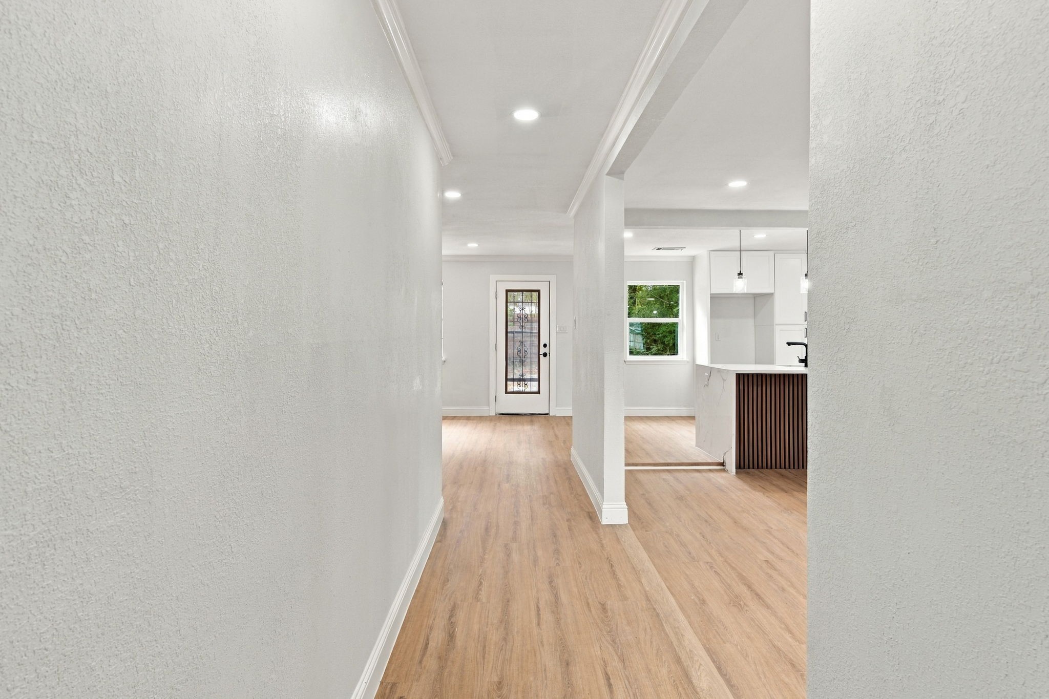3931 Tiffany Drive Property Photo 4