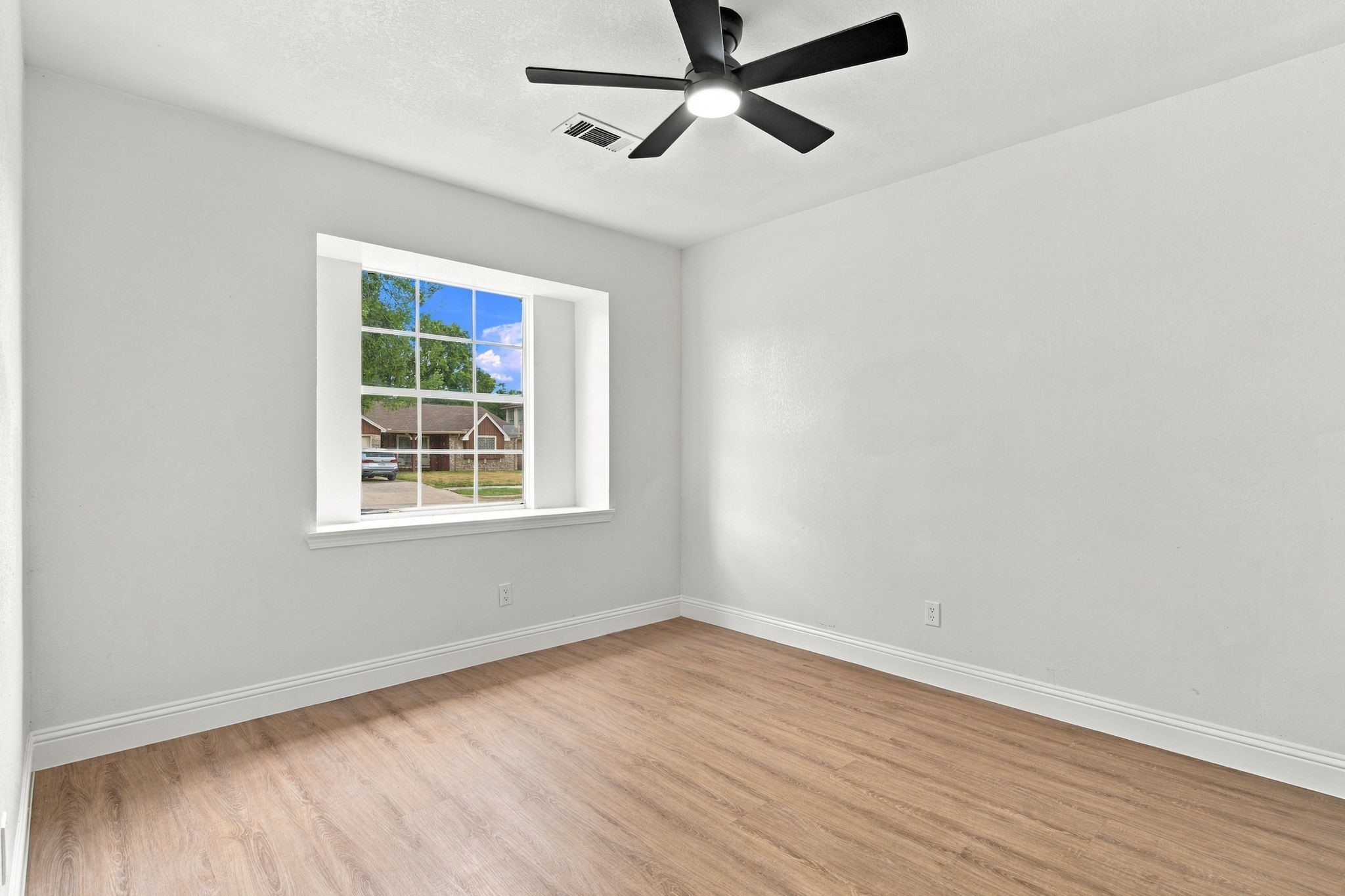 3931 Tiffany Drive Property Photo 16