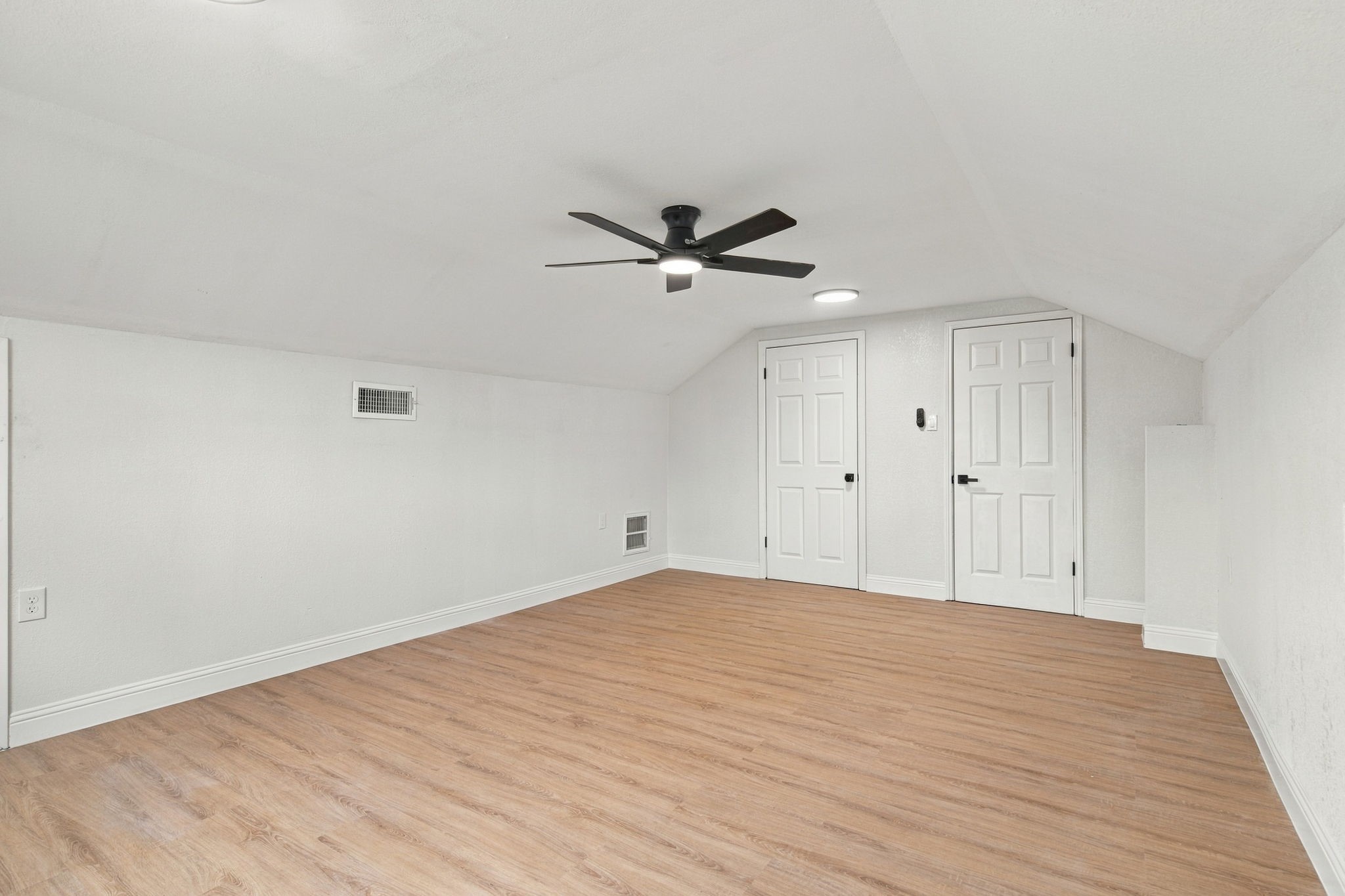 3931 Tiffany Drive Property Photo 24