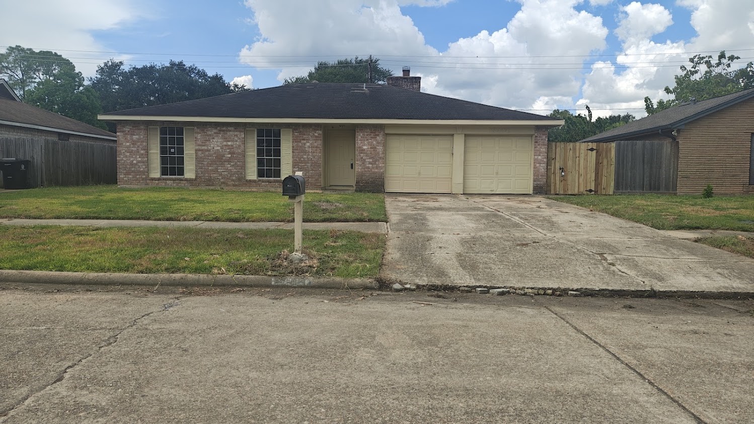 15434 Indian Woods Drive Property Photo 1