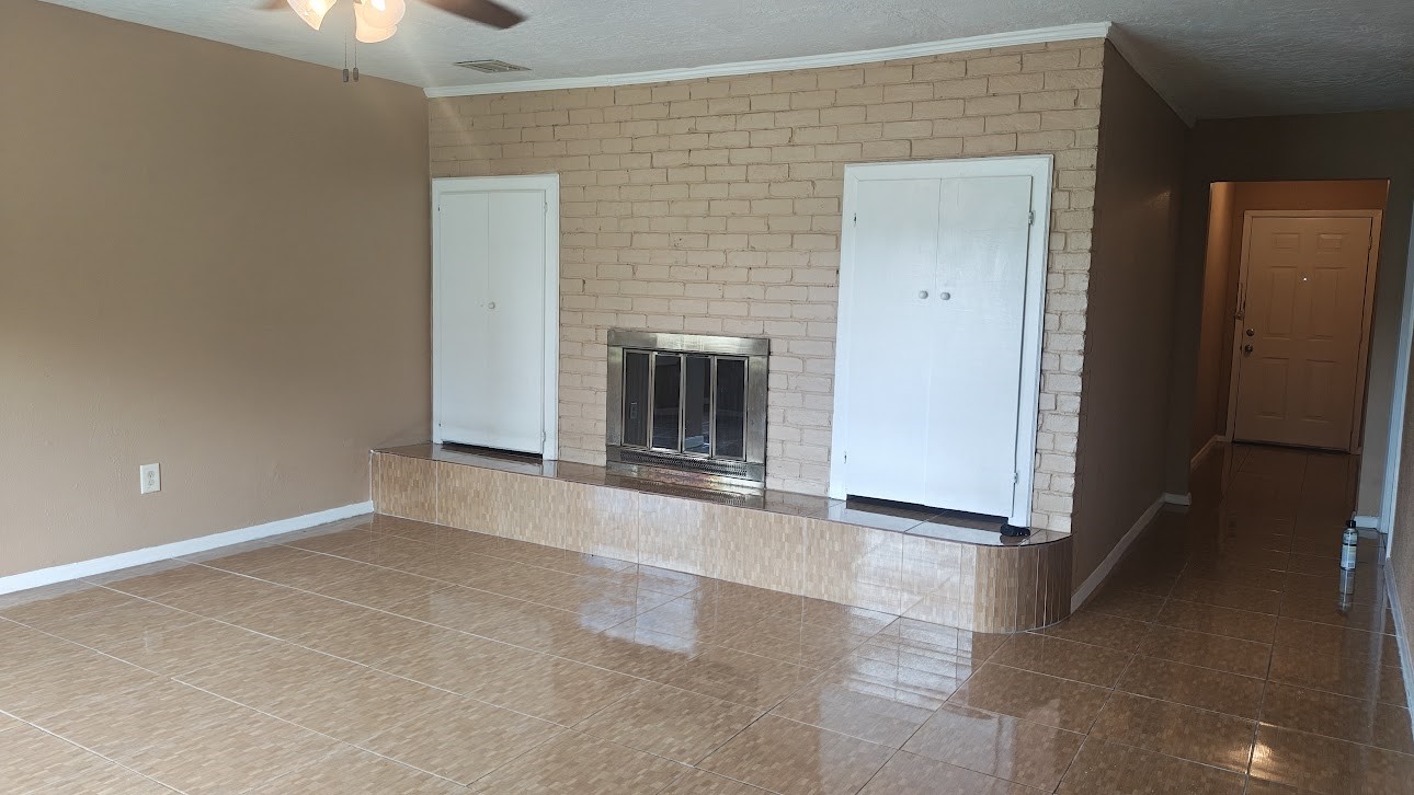 15434 Indian Woods Drive Property Photo 2