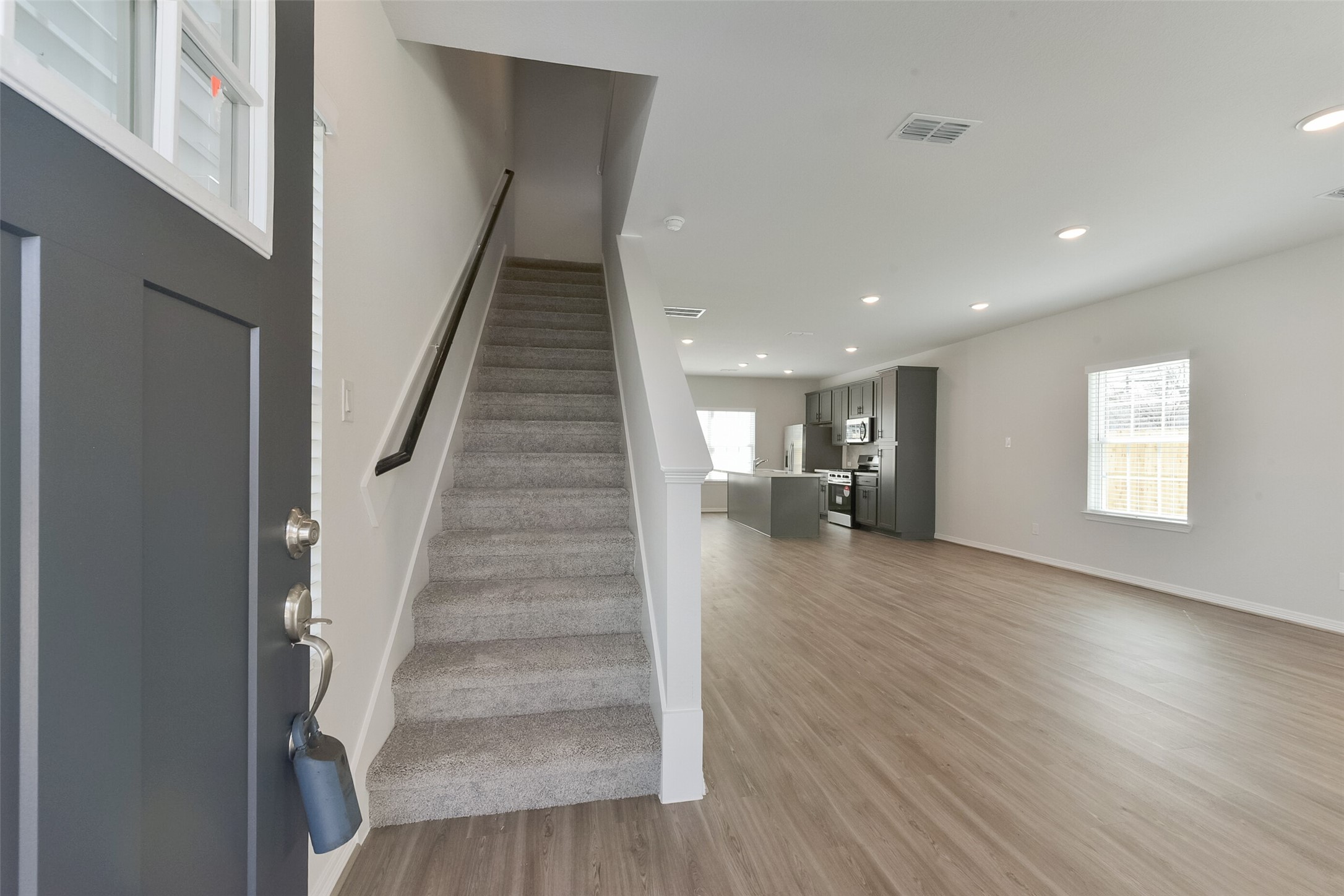 6835 New York Street Property Photo 5