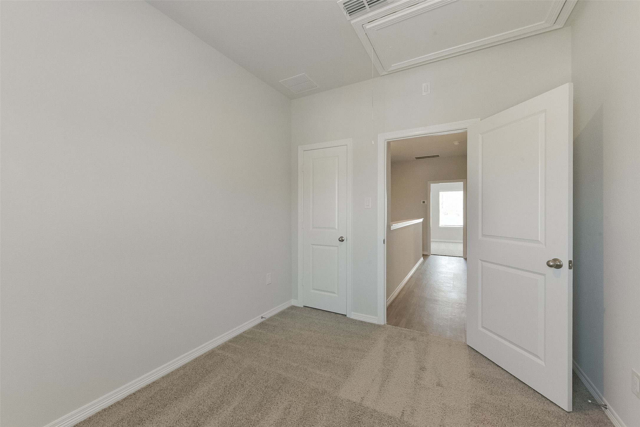 6835 New York Street Property Photo 25