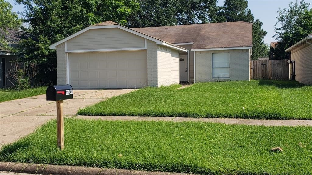 19246 Cypress River Drive Property Photo 1