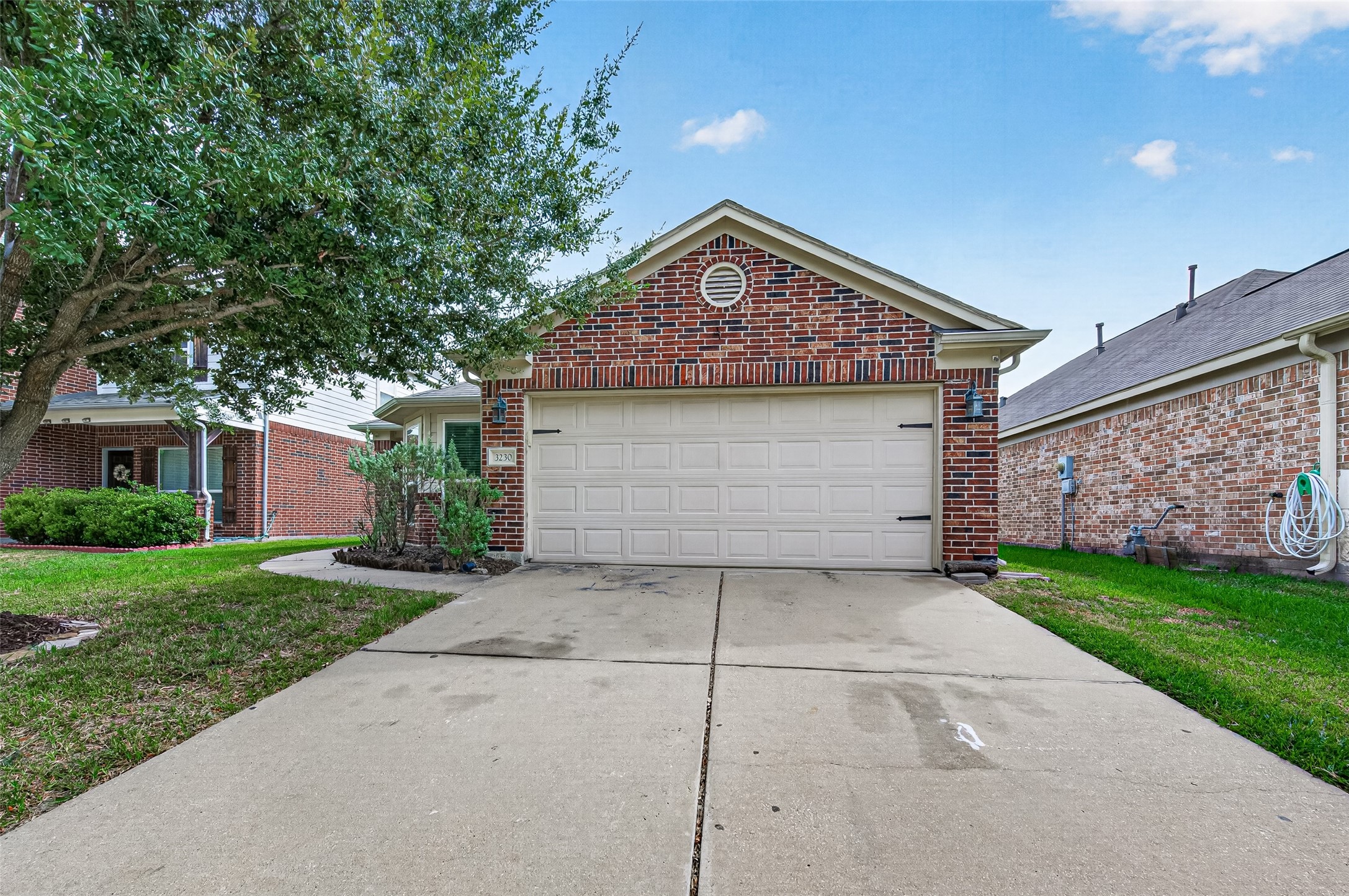 3230 Dale Ridge Trail Property Photo 1