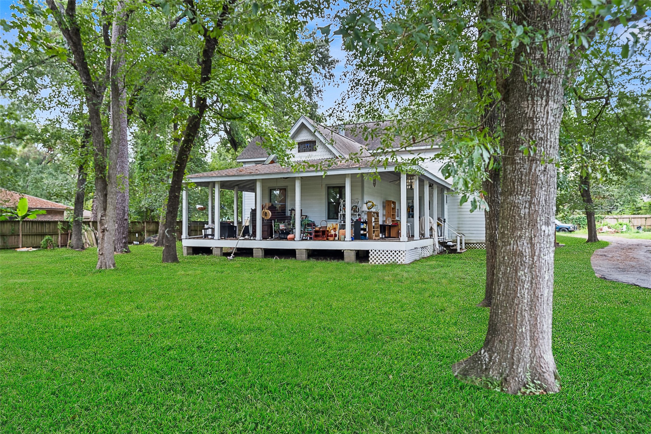 2319 Creekleaf Road Property Photo 1