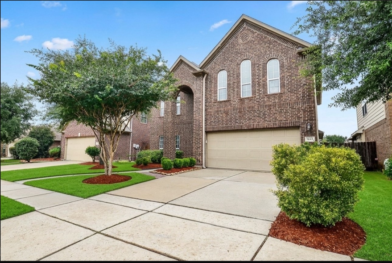 7042 Sliding Rock Circle Property Photo 4