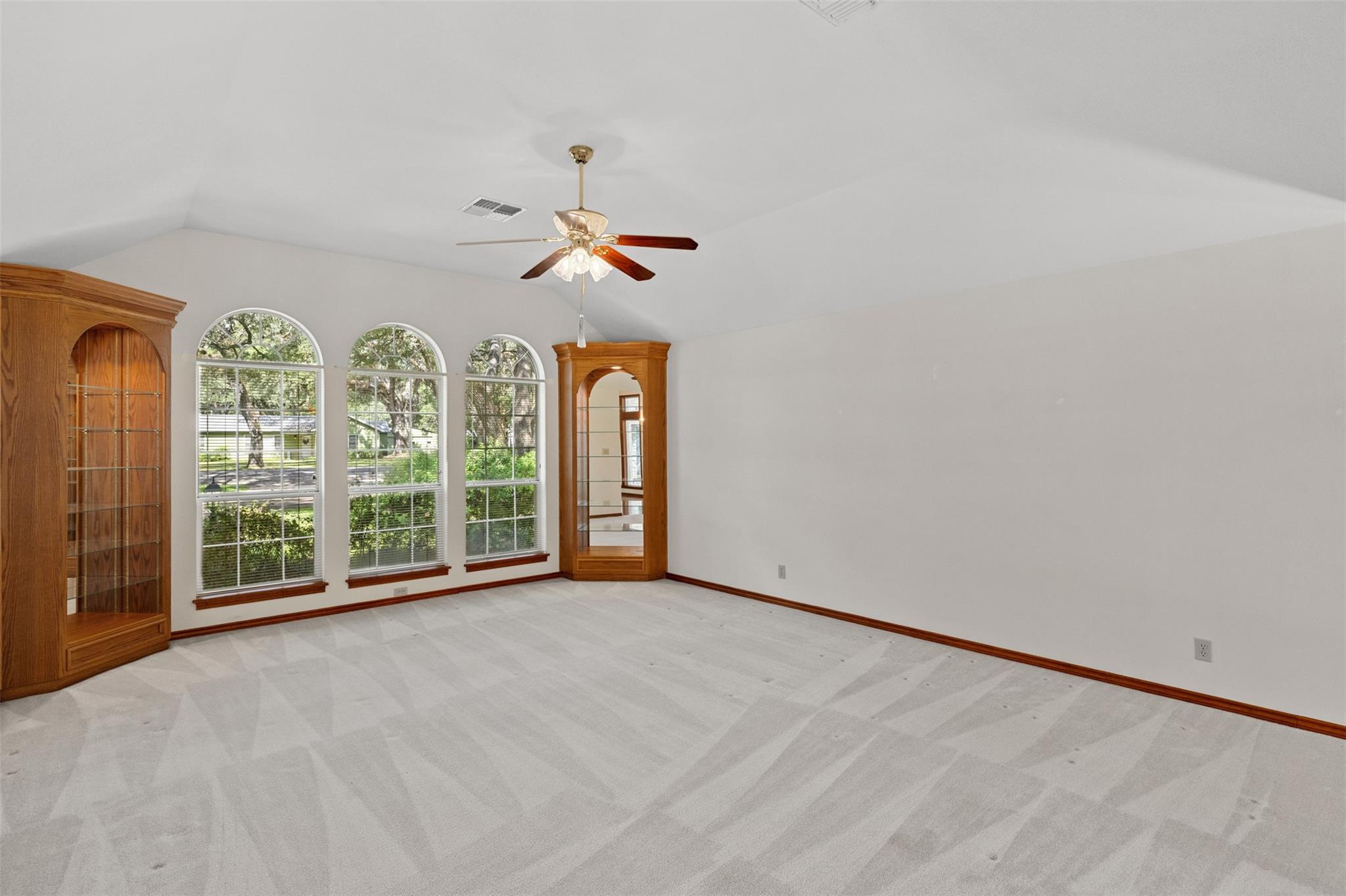 203 Oak Cluster Drive, Columbus Tx 78934 Property Photo 11
