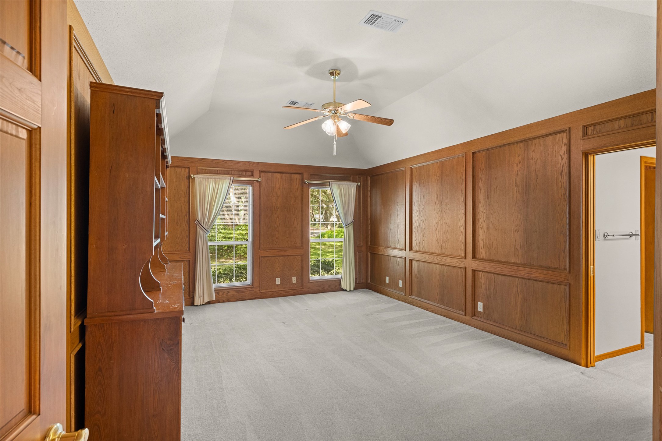 203 Oak Cluster Drive Property Photo 23