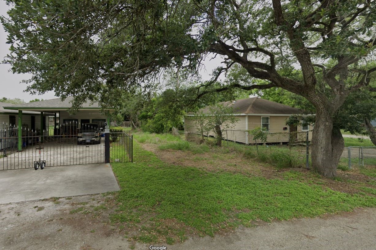 503 W Avenue E Property Photo 1