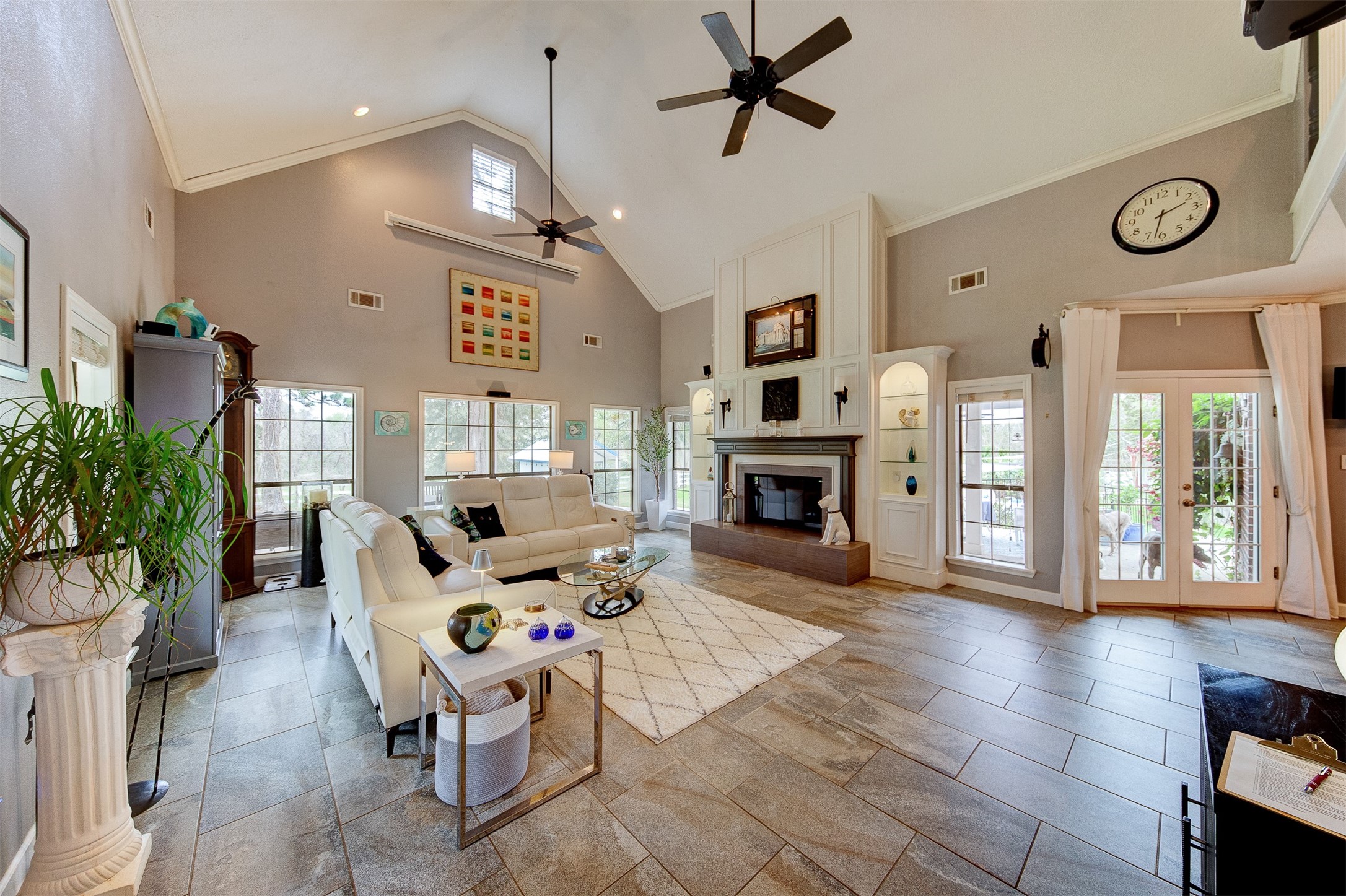 9520 El Chaco Drive Property Photo 13