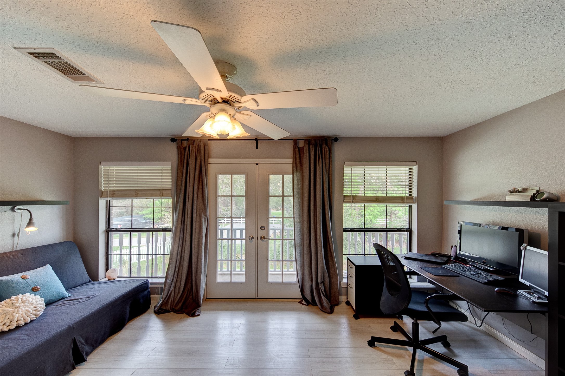 9520 El Chaco Drive Property Photo 24