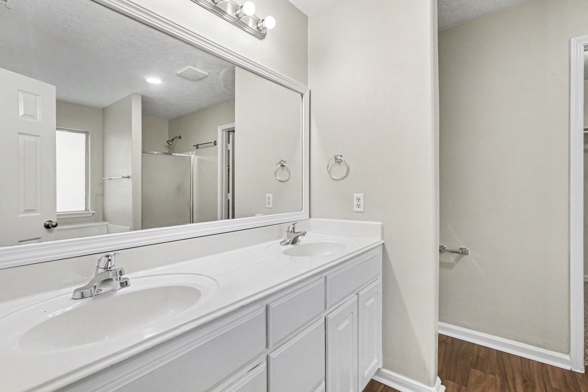 4914 Comal River Loop Property Photo 13