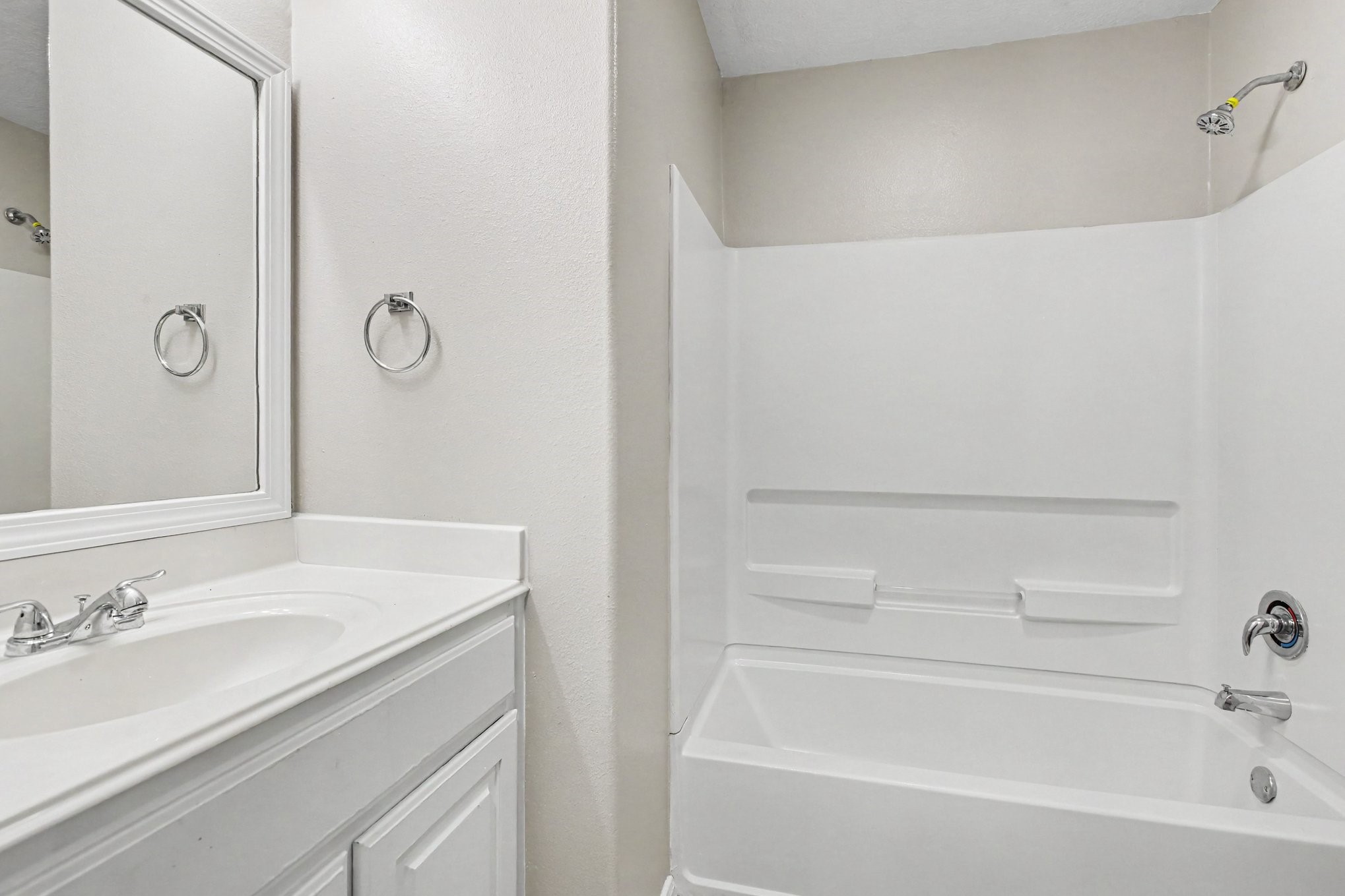 4914 Comal River Loop Property Photo 15