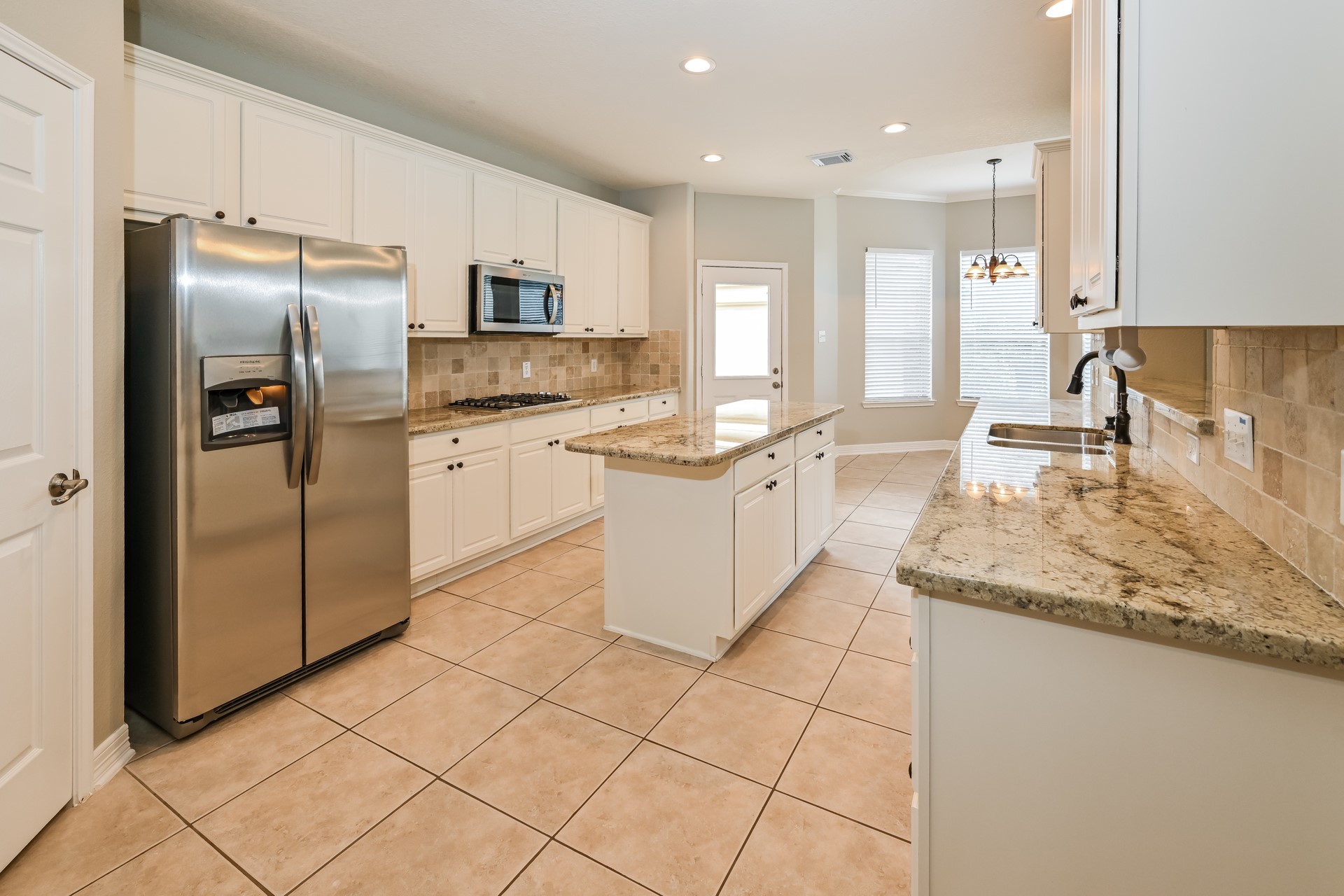 17714 Meadow Crossing Lane Property Photo 8