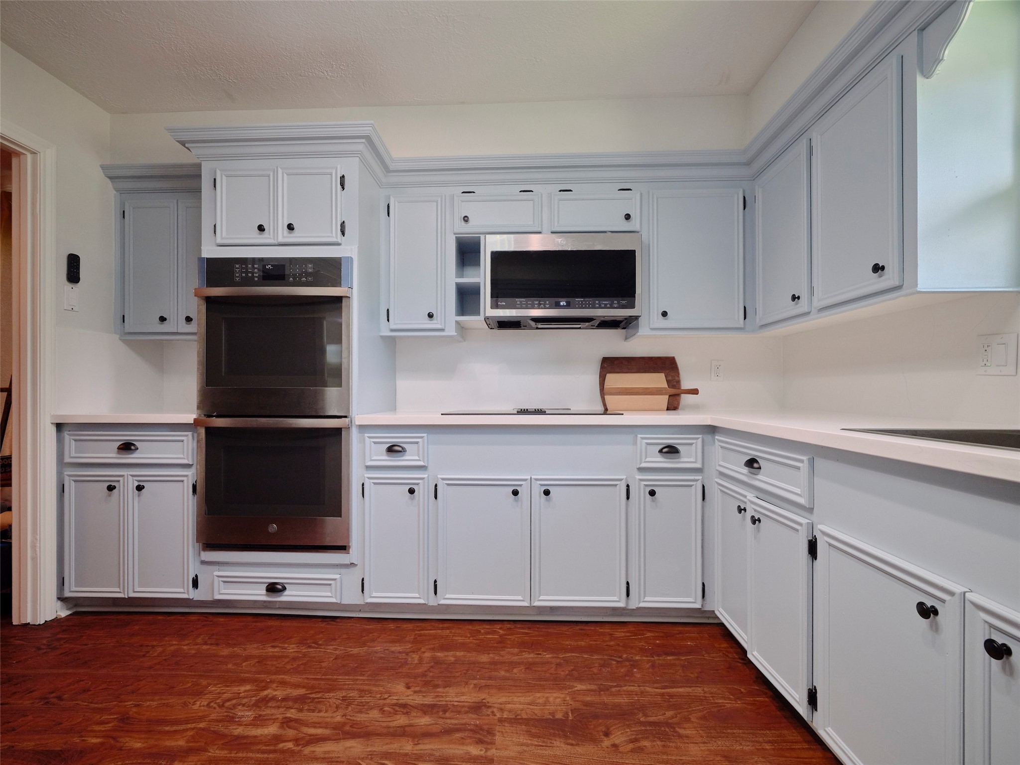 6915 Worcester Drive Property Photo 3