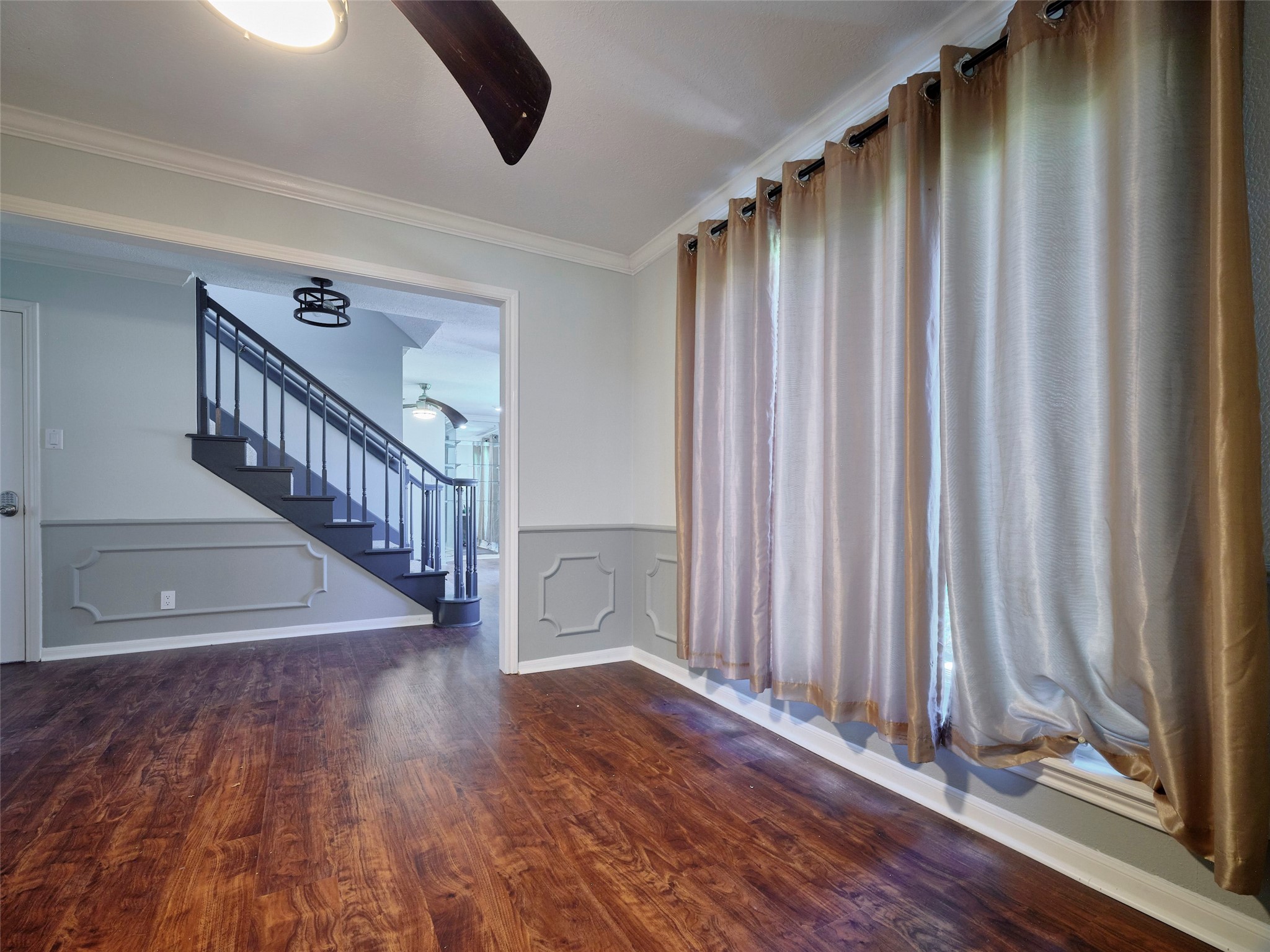 6915 Worcester Drive Property Photo 8