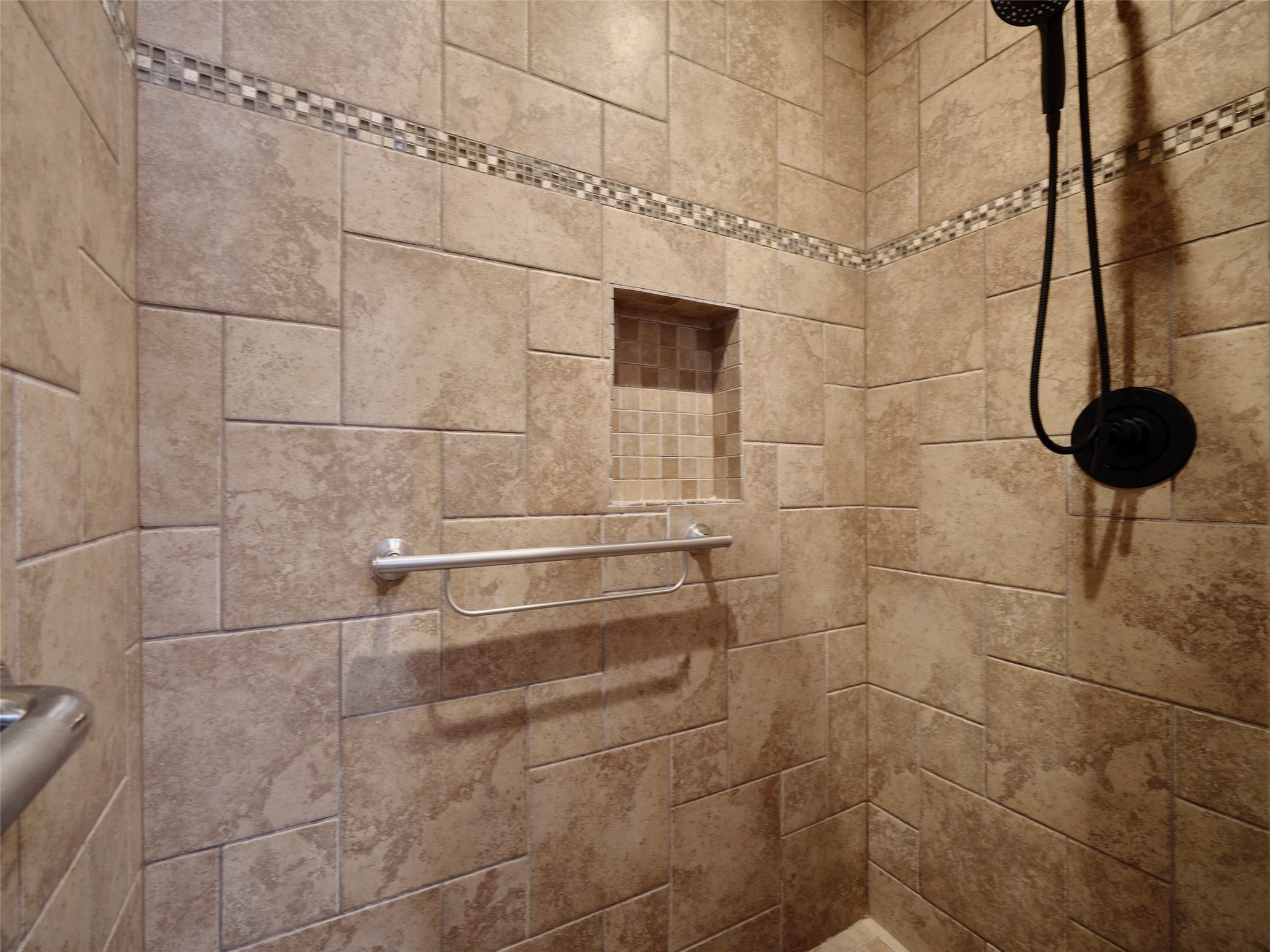 6915 Worcester Drive Property Photo 22