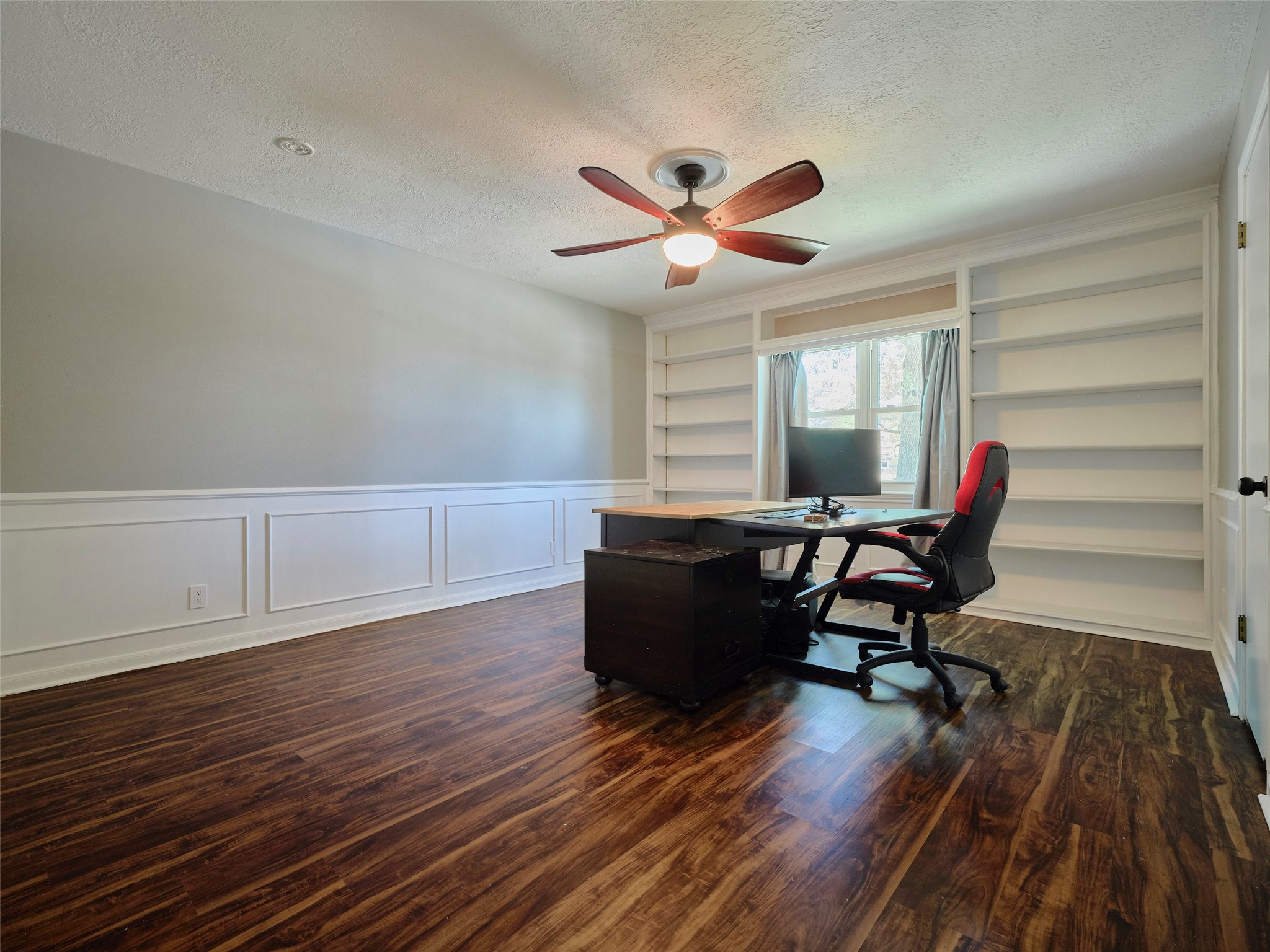 6915 Worcester Drive Property Photo 25