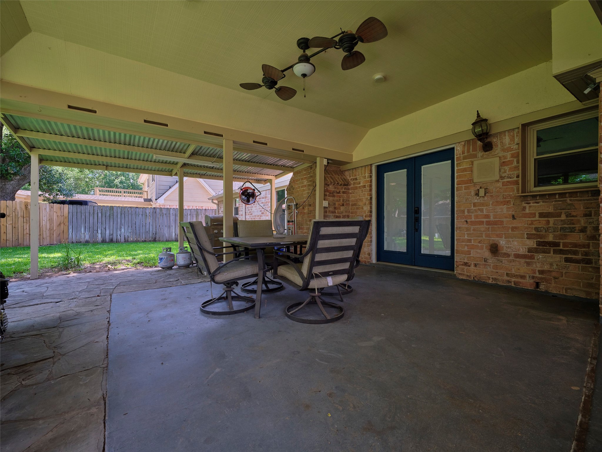 6915 Worcester Drive Property Photo 36