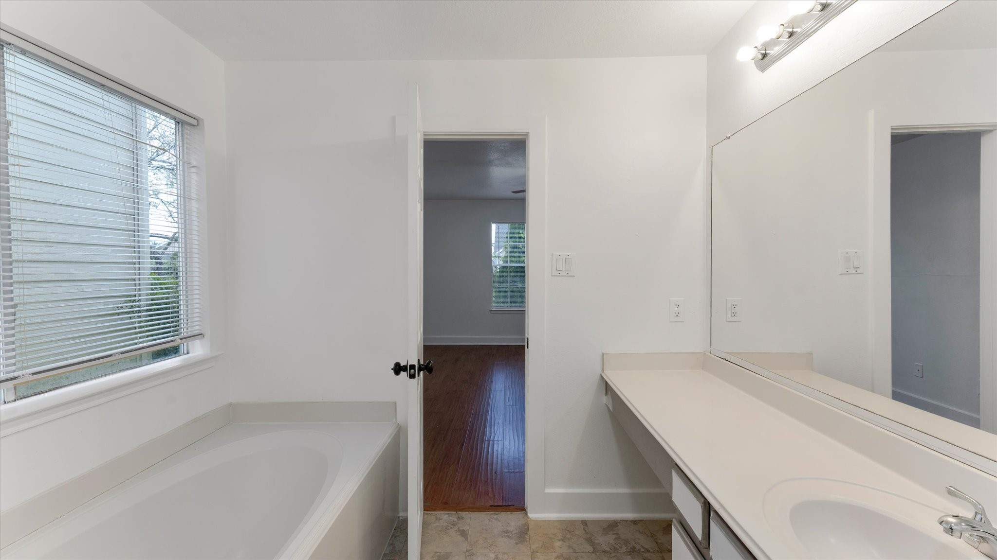 3818 W Traditions Boulevard Property Photo 4