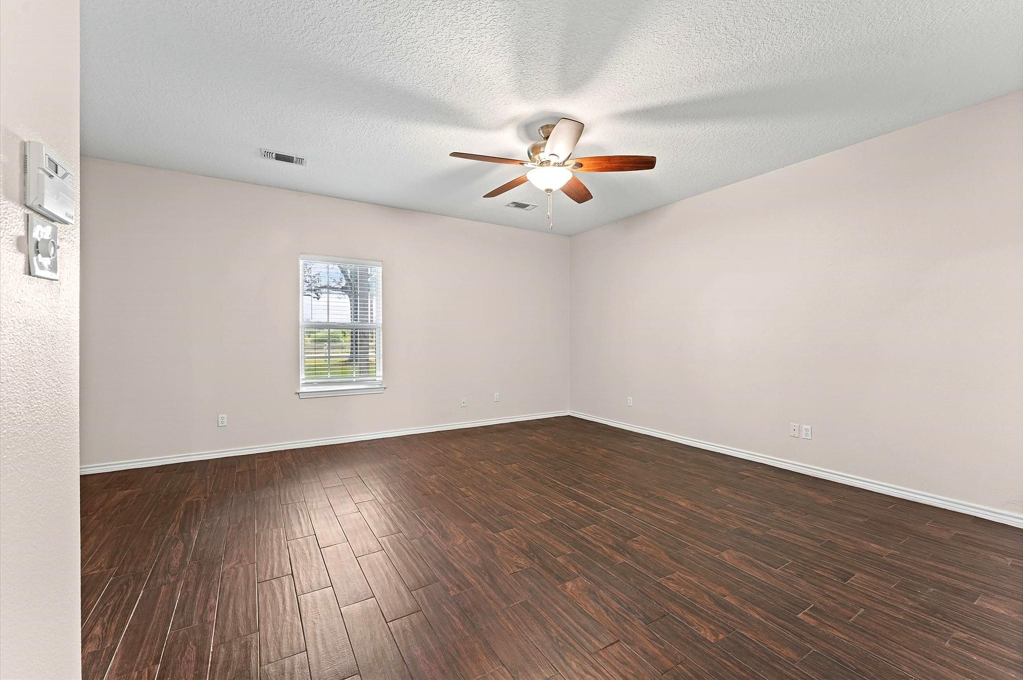 992 Peschel Lane, Sealy Tx 77474 Property Photo 11