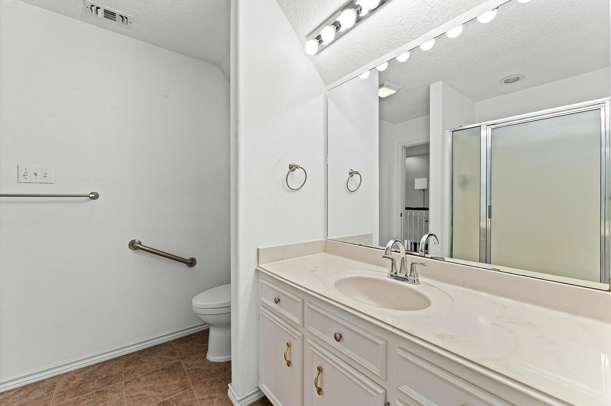 992 Peschel Lane Property Photo 16