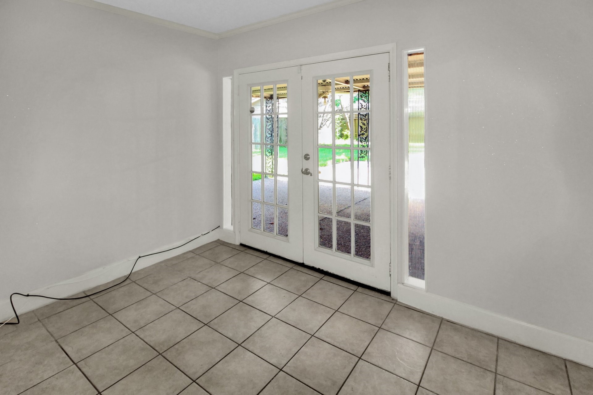 4047 Falkirk Lane Property Photo 6