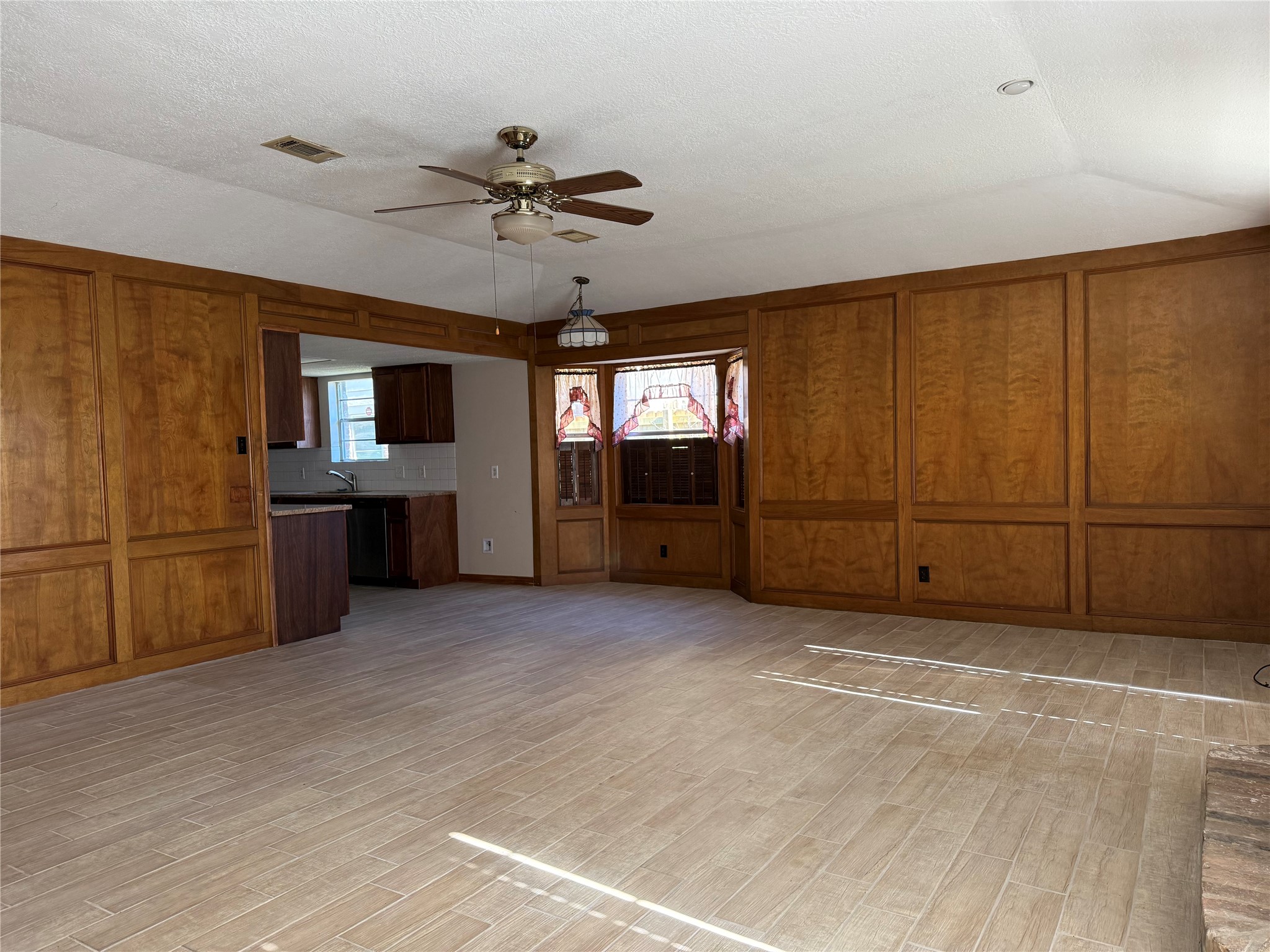 5506 Forest Timbers Drive Property Photo 8