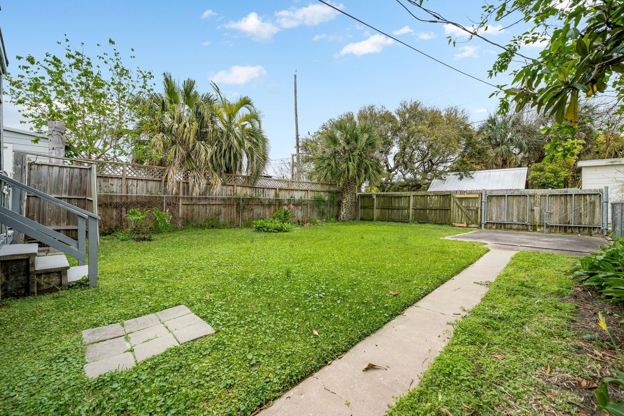 3529 Avenue S Property Photo 31